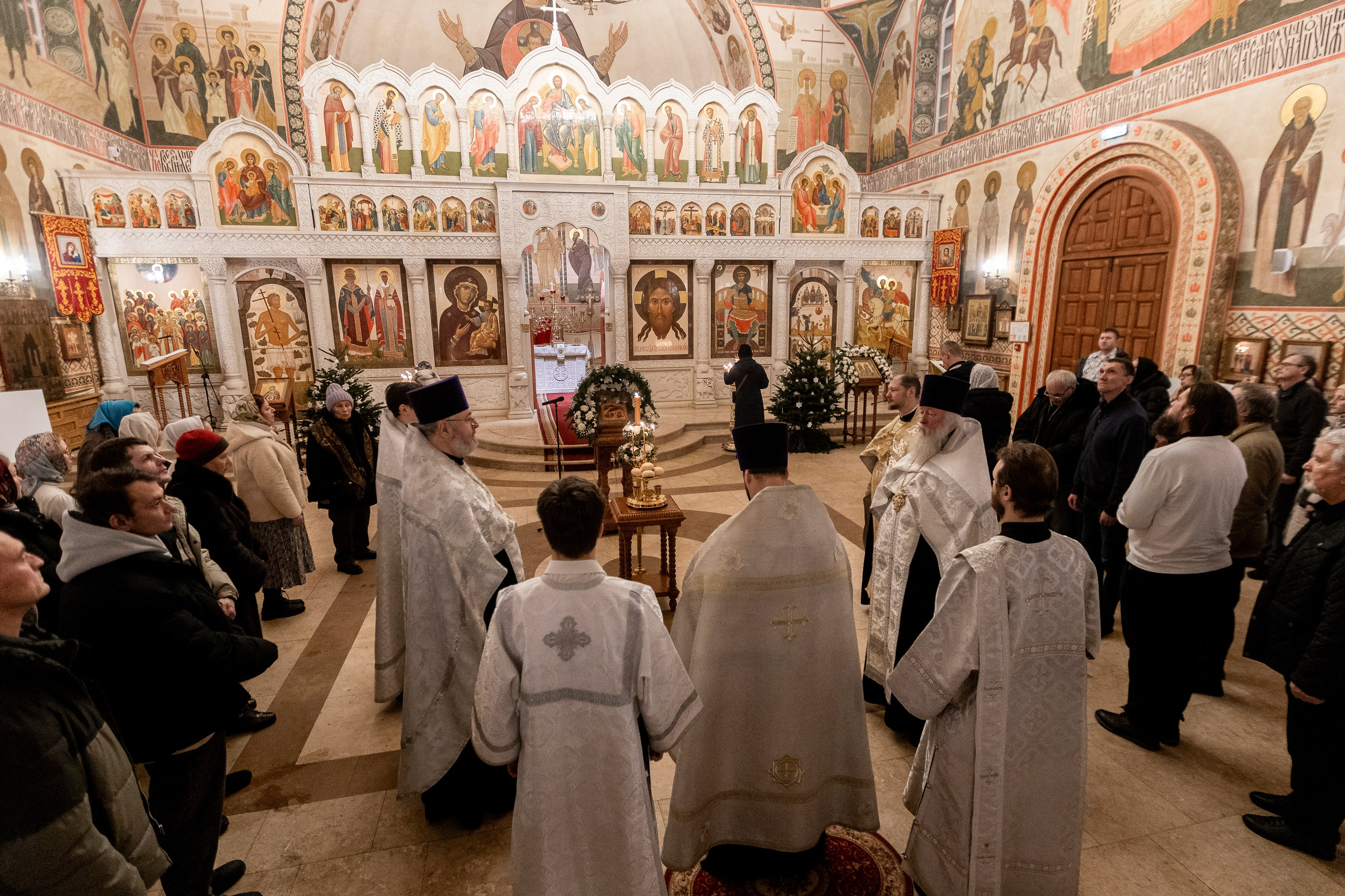 Рождество в храме Св. Вмч. Димитрия Солунского. Интерьерный фотограф в Москве Роман Потапов