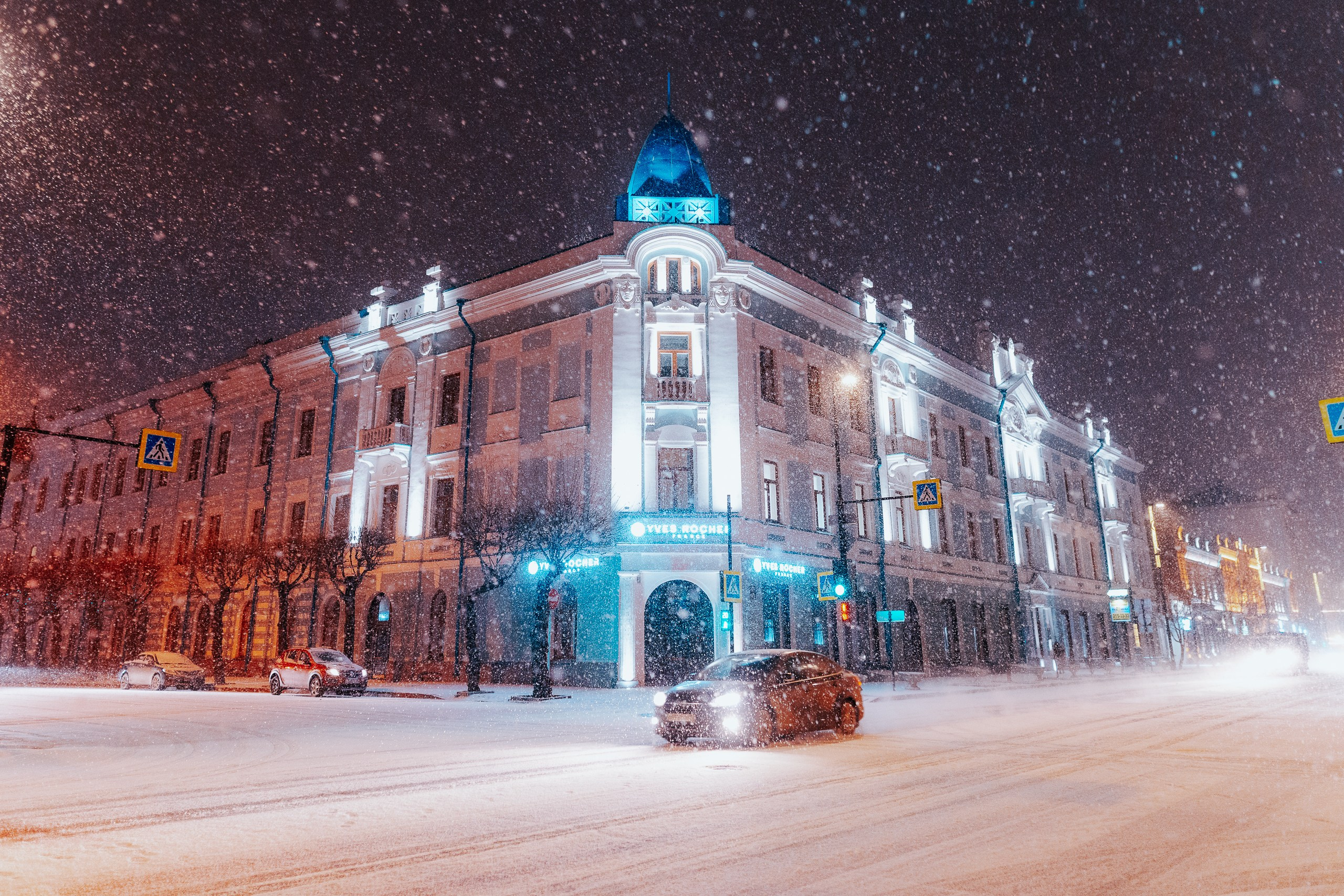 Городской пейзаж | Стрит. Репортажный фотограф Красноярск Алекс Чампакхам