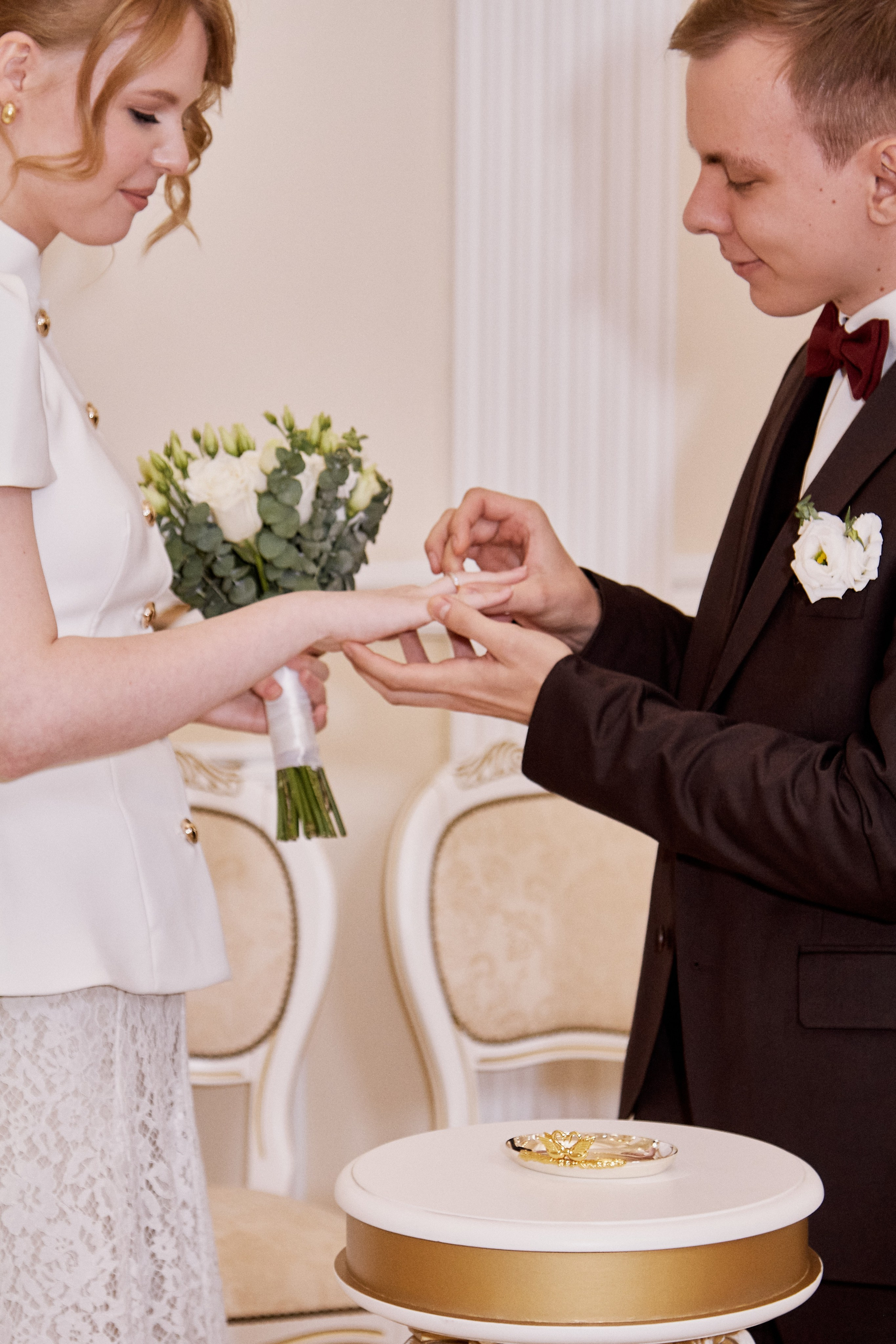 Свадебная роспись в раменском ЗАГСе. Свадебный фотограф в Москве Приятелева Ангелина