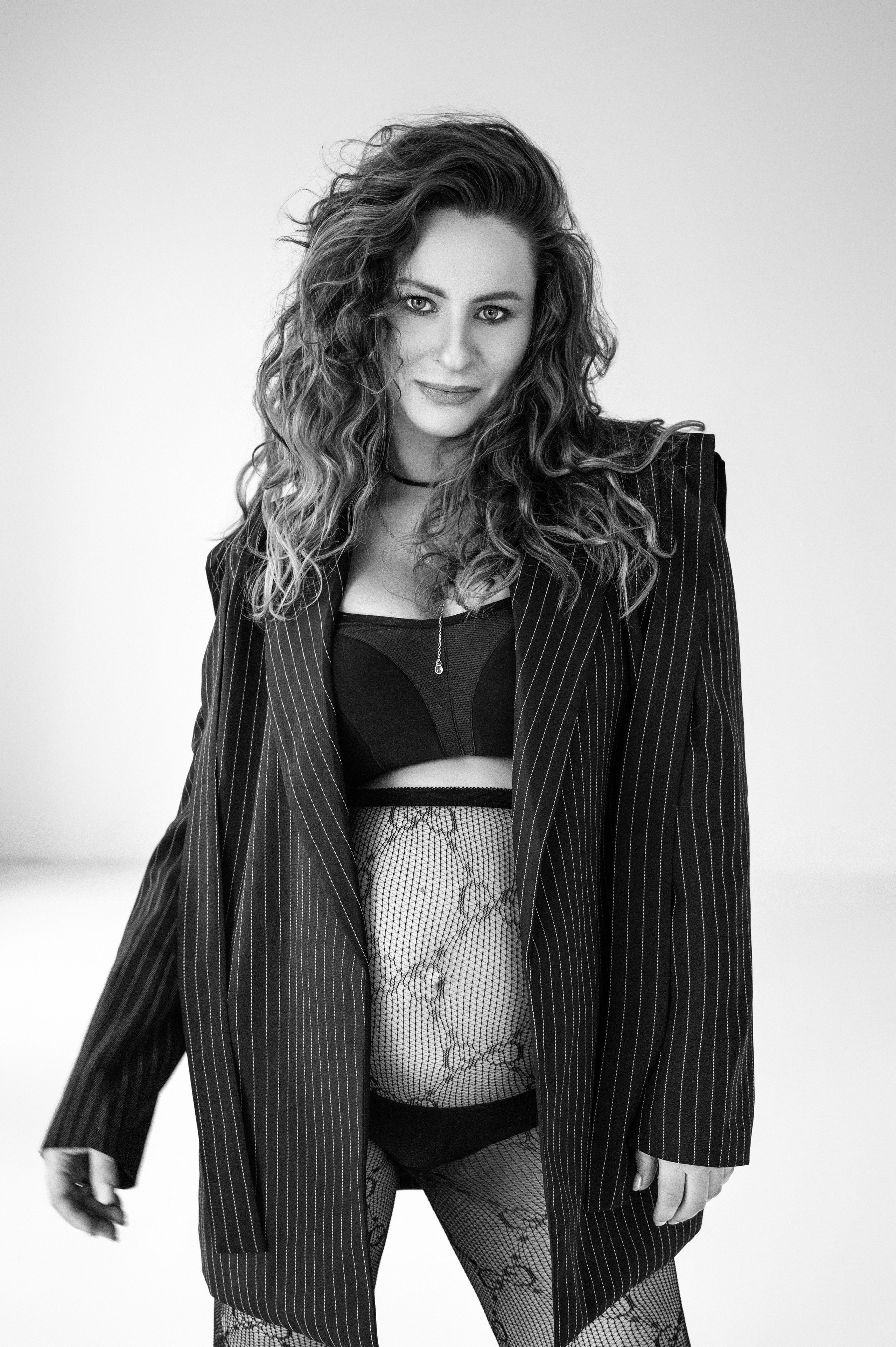 Профессиональный семейный и беременный фотограф в Санкт-Петербурге — Маргарита Иванова. Индивидуальные фотосессии под ключ: от образа до гот. Профессиональный фотограф беременности в СПБ. Стильные фотосессии беременности в стиле минимализм и классическая фотография