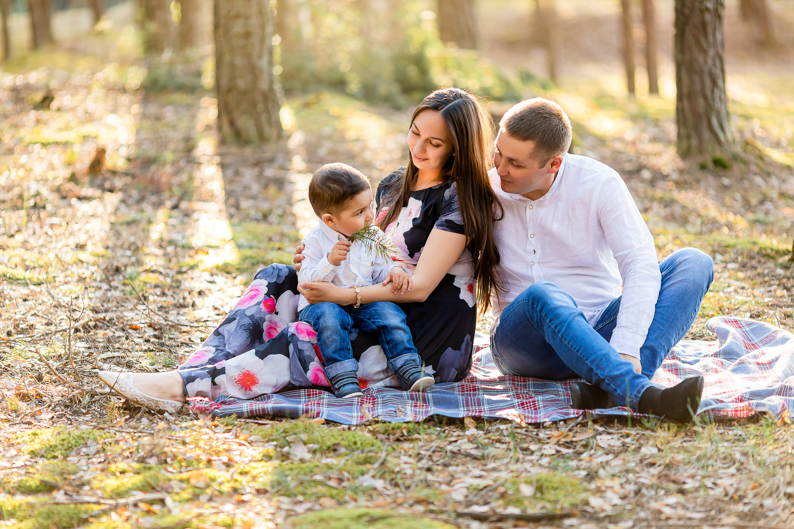 фотосессия беременной, фотосессия беременности с мужем и ребенком, фотосессия беременности на природе, заволжье, фотограф чебоксары