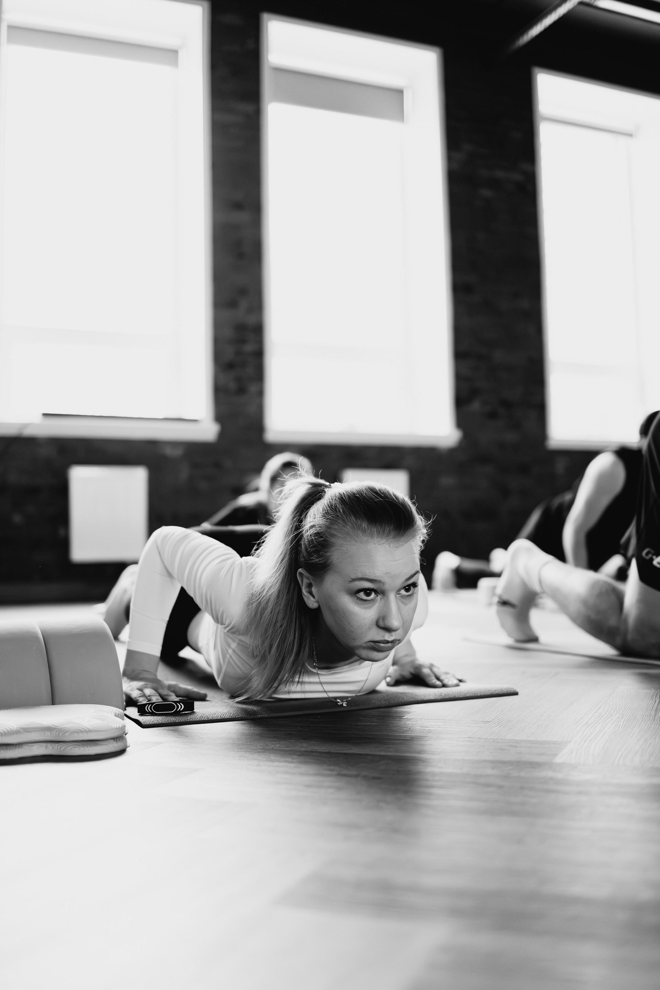 Moon yoga. Свадебный и репортажный фотограф в Омске. Червоткин Никита