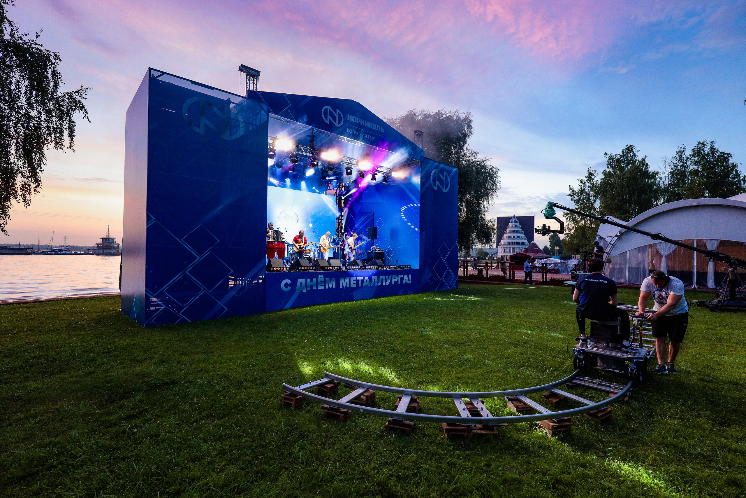 Backstage Чиж и Клава Кока. Фотограф Юрий Клим | Москва