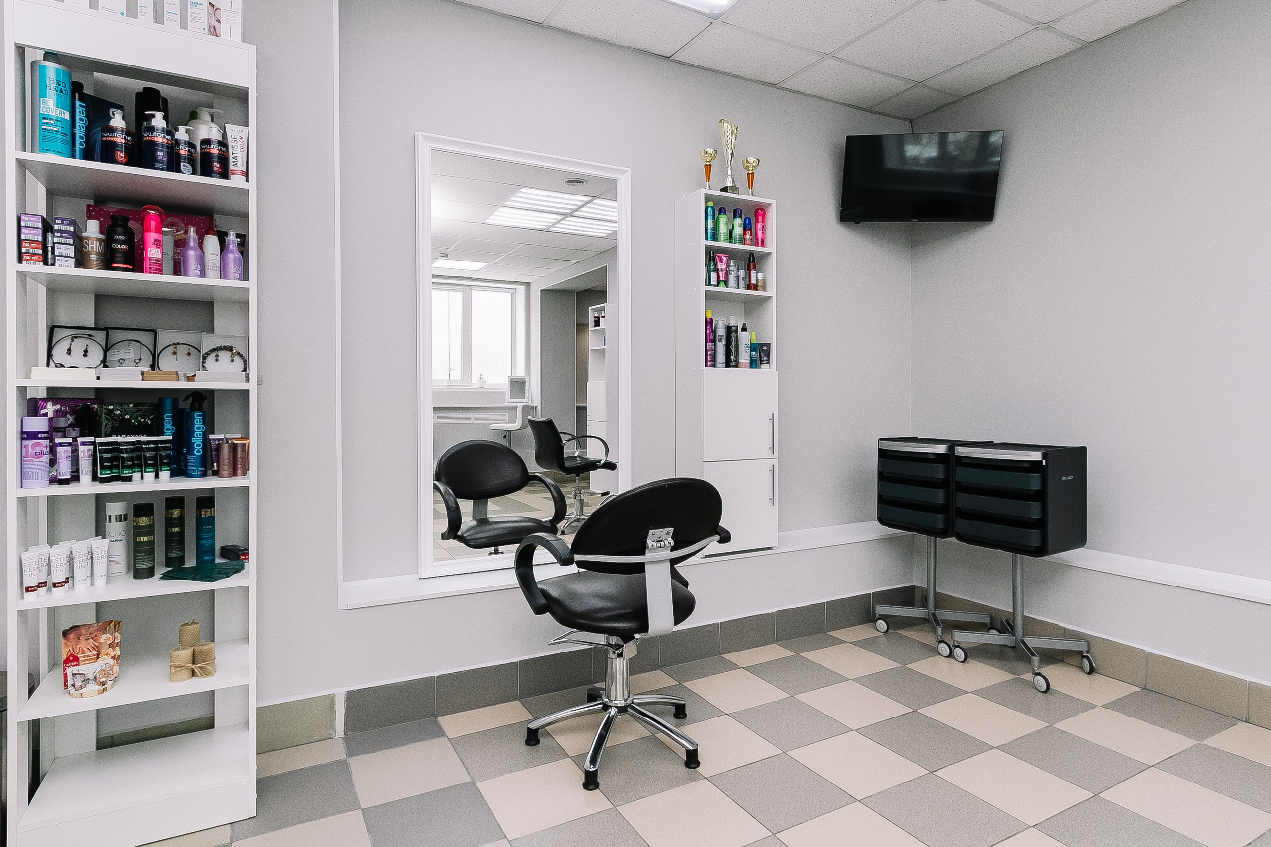 Салон красоты. Свадебный и репортажный фотограф в Новосибирске Матлак Дарья