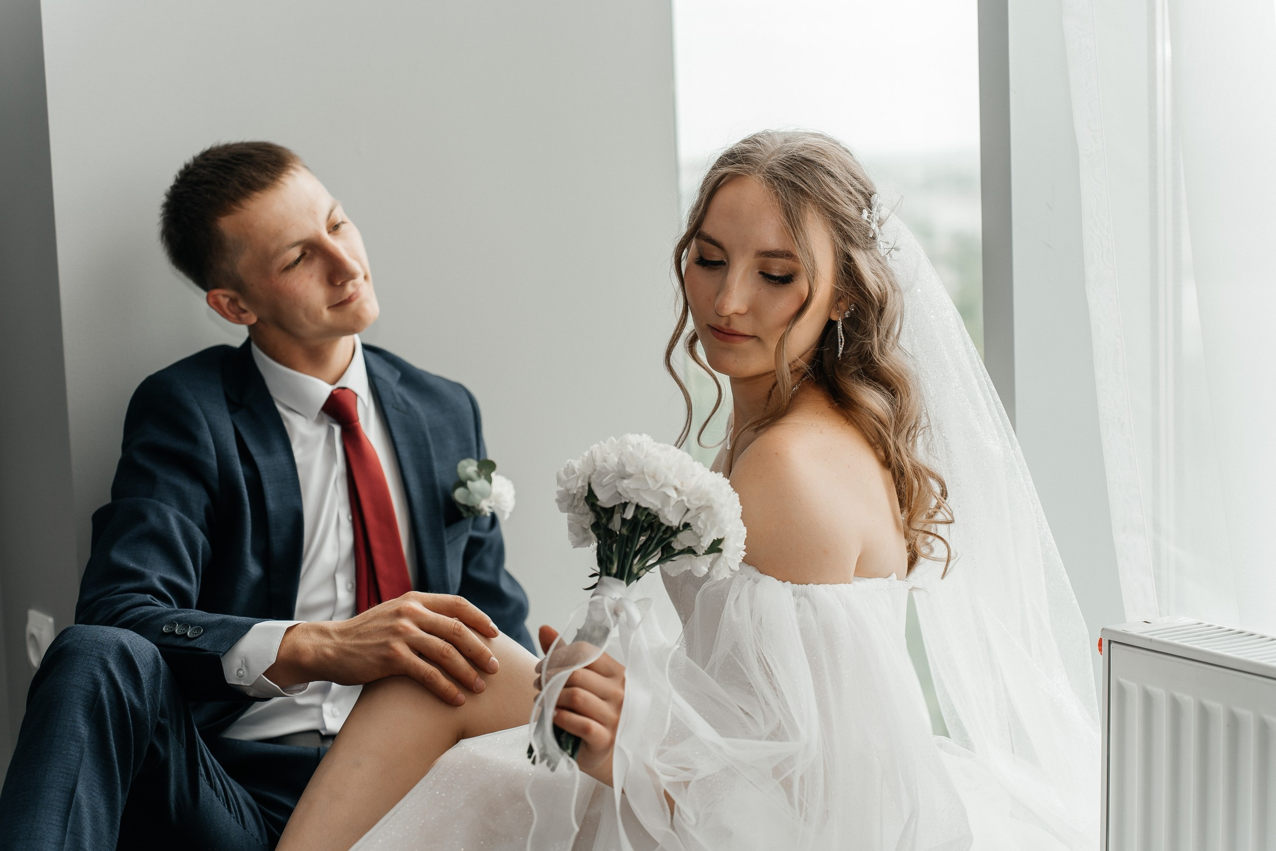 В отеле. Для тех, кто не ждёт удачи, а создаёт её. Каждая фотосессия — это твой момент, твой стиль, твой успех. 📸