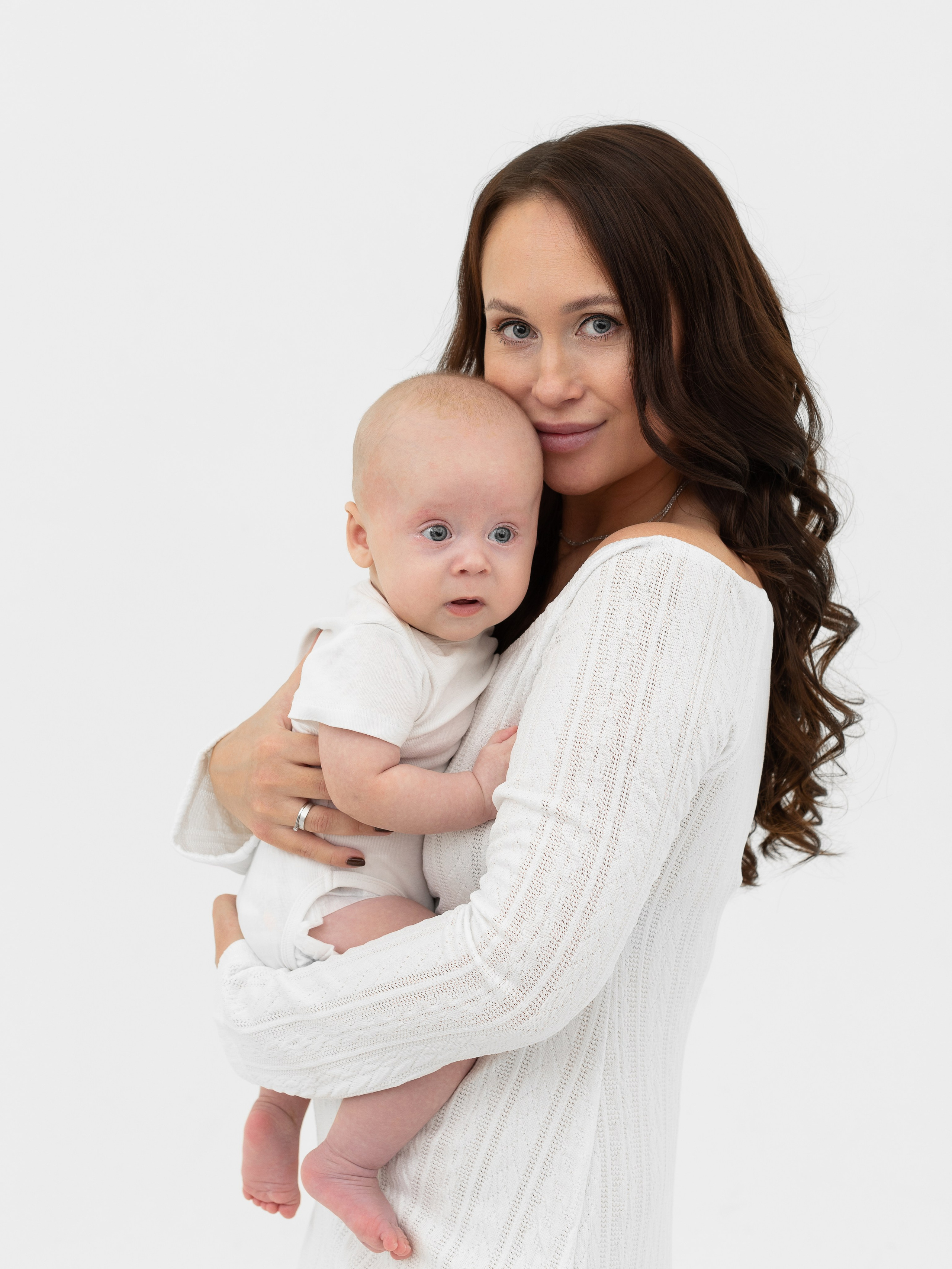 Мама и Малыш на Циклорамме. Семейный и Детский фотограф в Москва Скворцова Татьяна