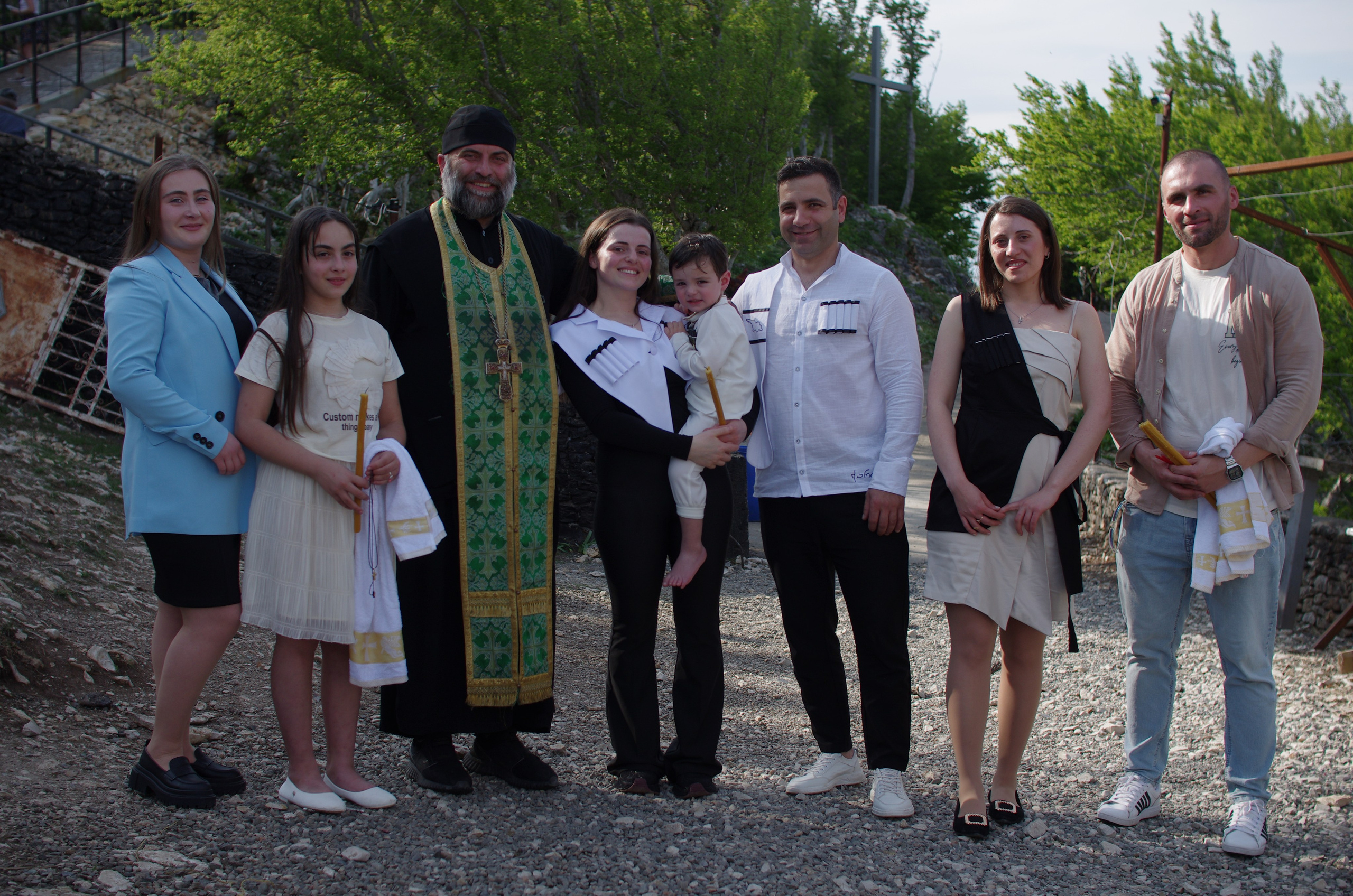 Крещение в Церкви Святого Георгия в Гогни. Портретный фотограф Денис Милютин