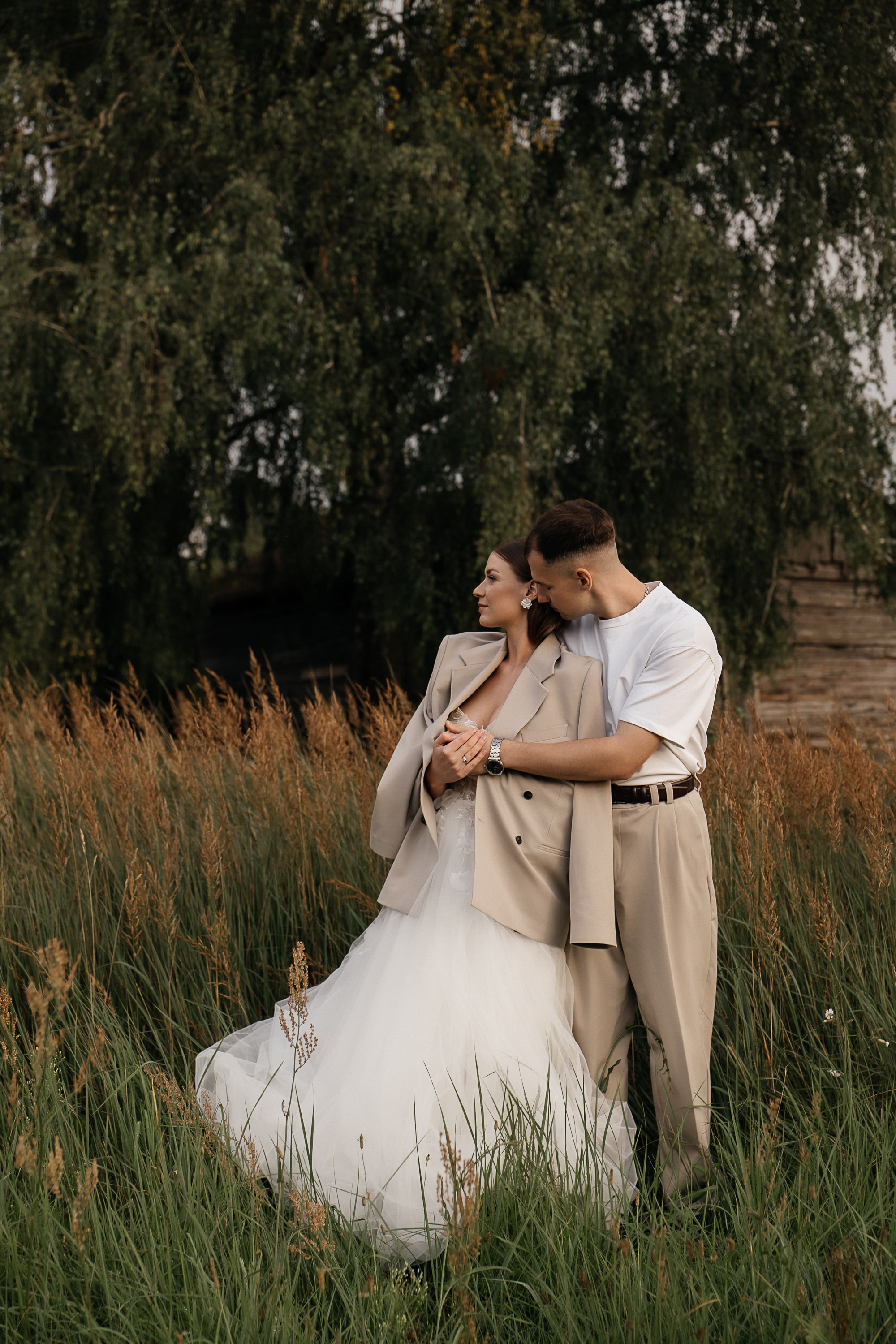 Свадьбная фотосессия в деревенской атмосфере. Свадебный и семейный фотограф Виолетта Сидельникова. Краснодар, Россия, Беларусь, Европа