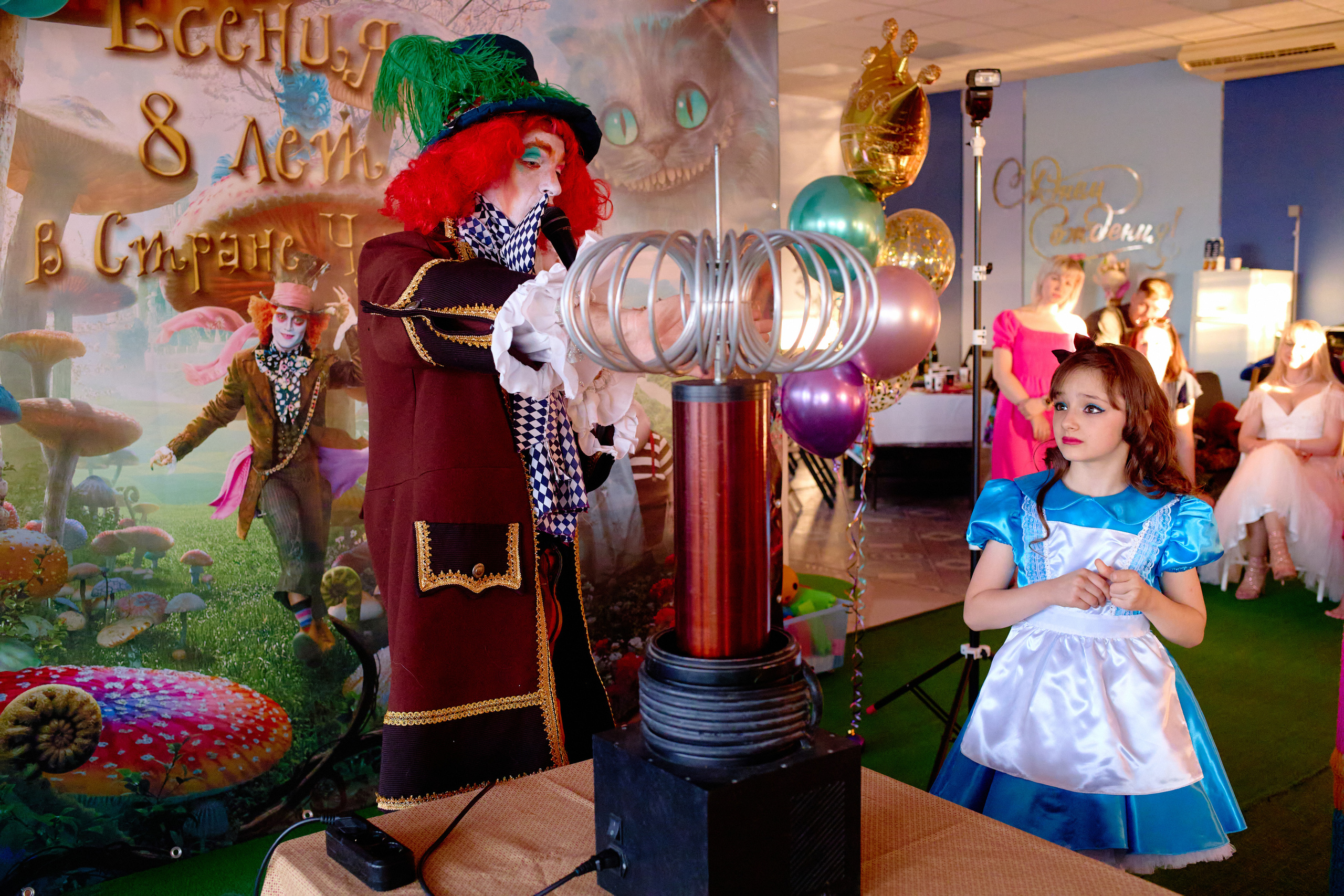 День рождения в детской комнате. Фотограф Выпускные альбомы Таганрог Сергей Коробченко