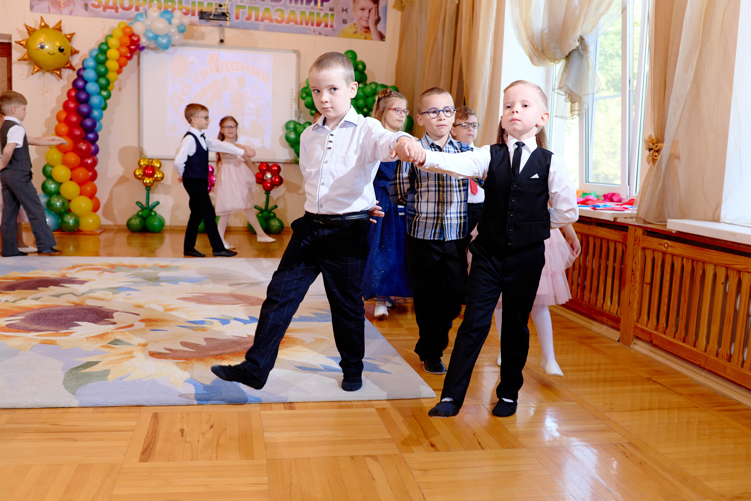 Фотограф выпускной в детском саду таганрог. Фотограф Выпускные альбомы Таганрог Сергей Коробченко