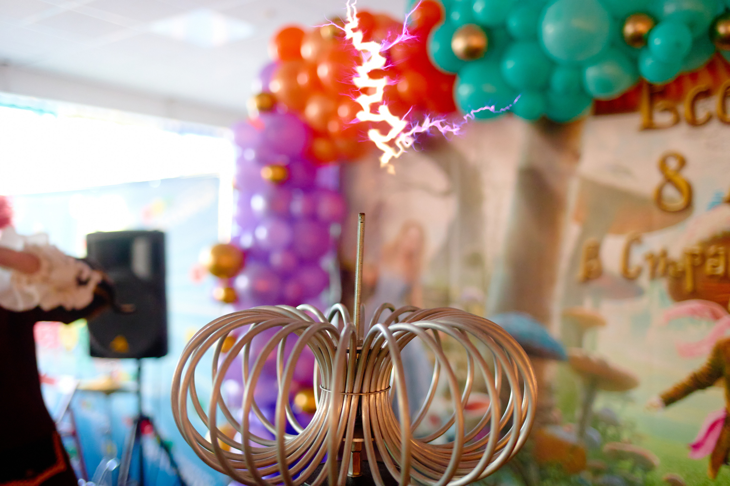 День рождения в детской комнате. Фотограф Выпускные альбомы Таганрог Сергей Коробченко