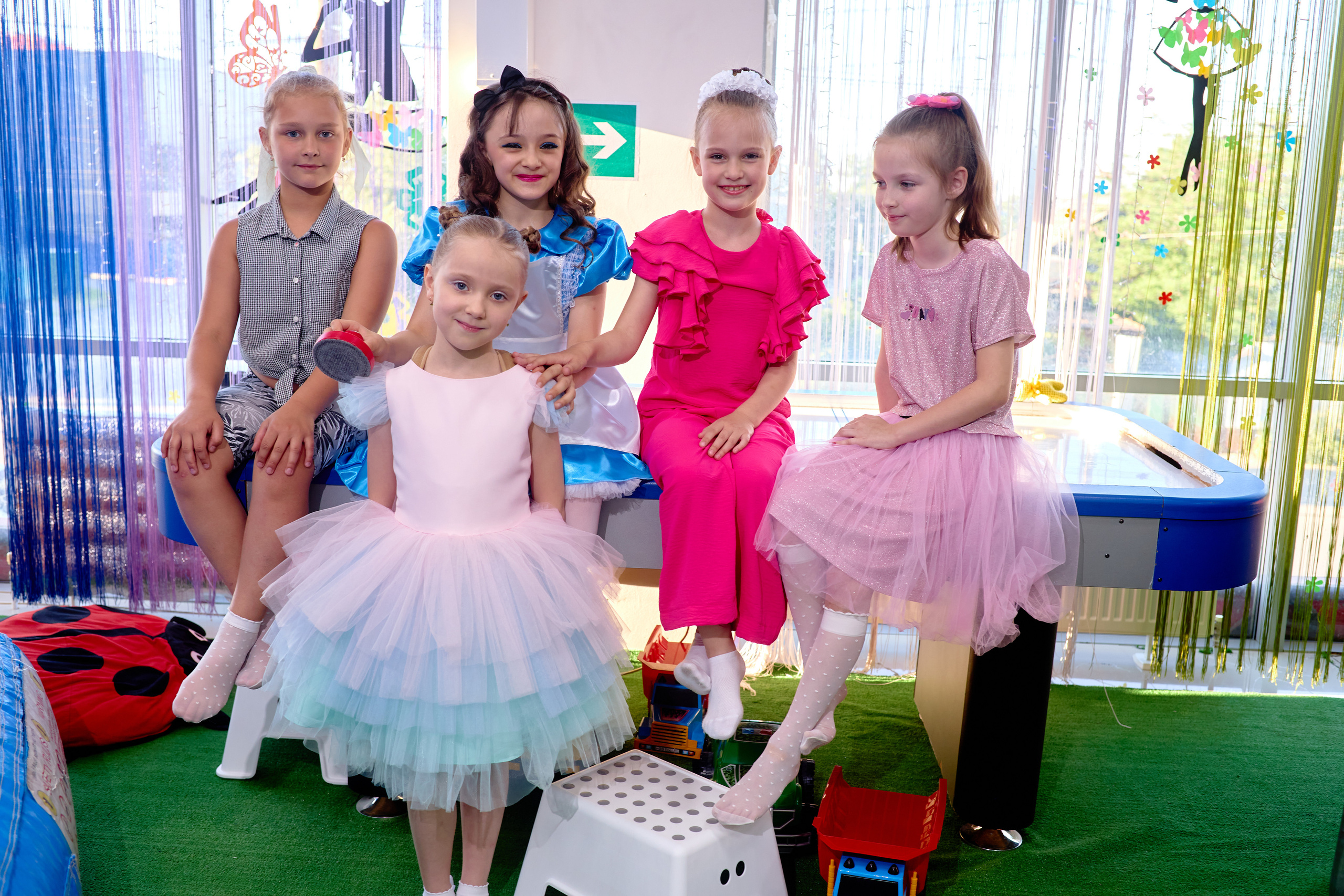 День рождения в детской комнате. Фотограф Выпускные альбомы Таганрог Сергей Коробченко