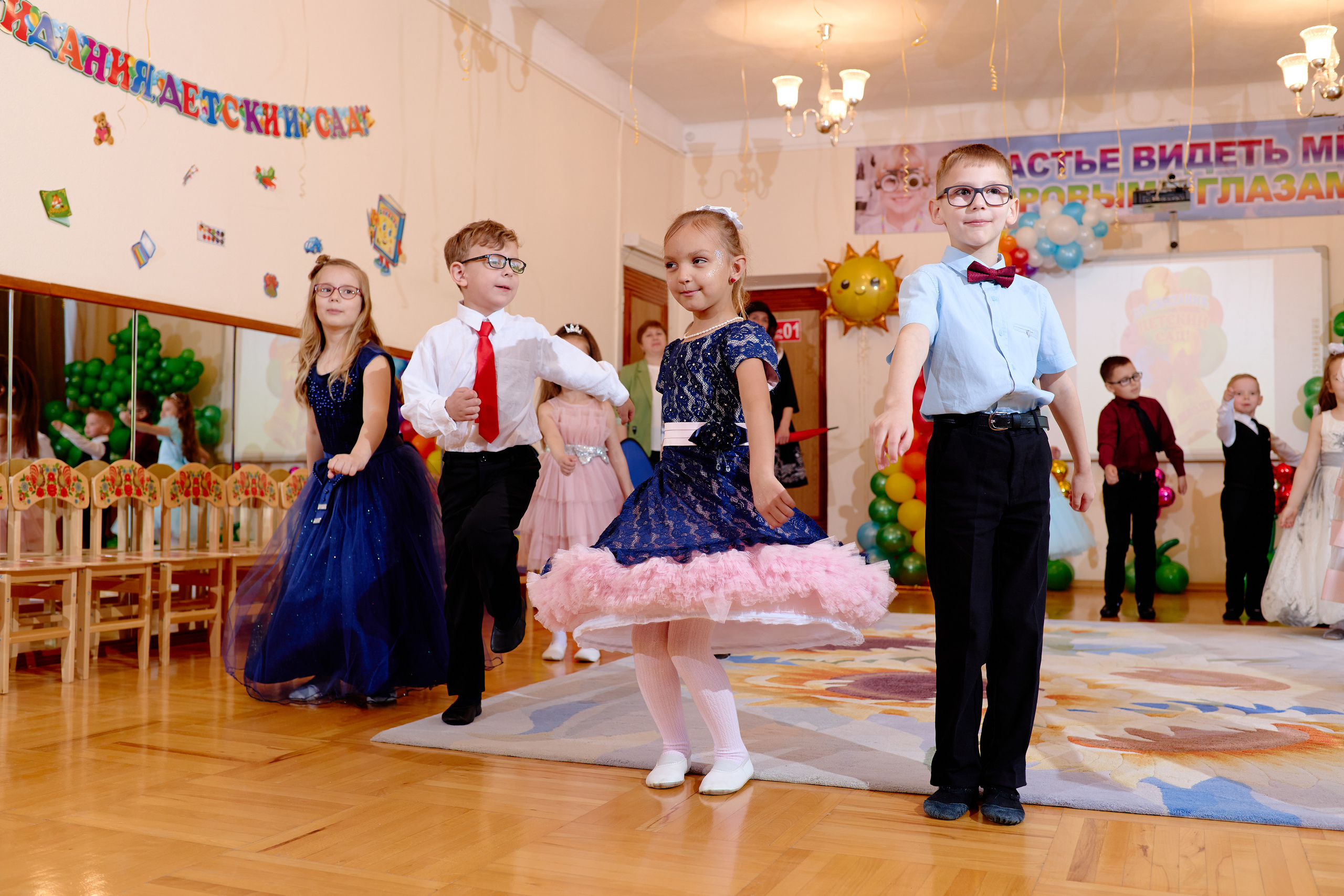 Фотограф выпускной в детском саду таганрог. Фотограф Выпускные альбомы Таганрог Сергей Коробченко