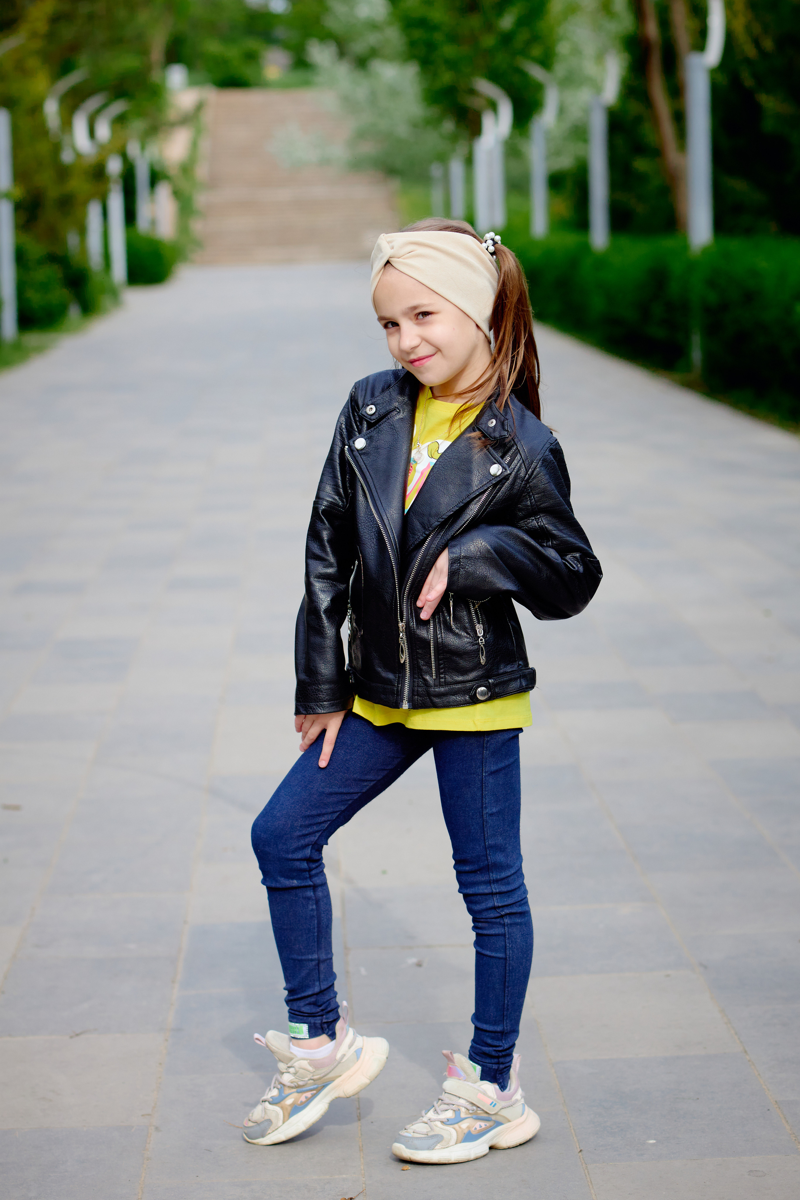 Сьемка на выпускнык альбомы на улице таганрог. Фотограф Выпускные альбомы Таганрог Сергей Коробченко