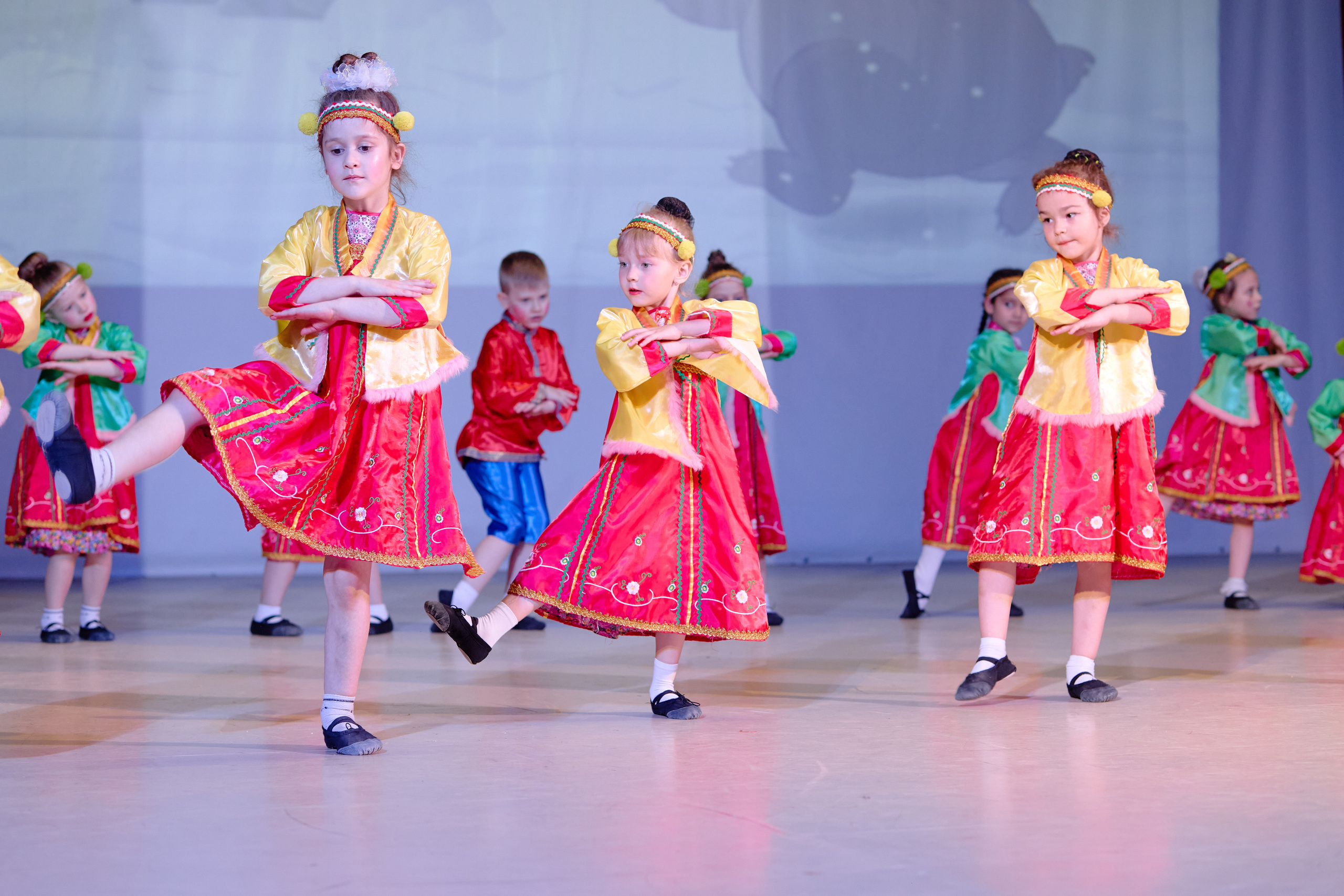 Аврора. Фотограф Выпускные альбомы Таганрог Сергей Коробченко