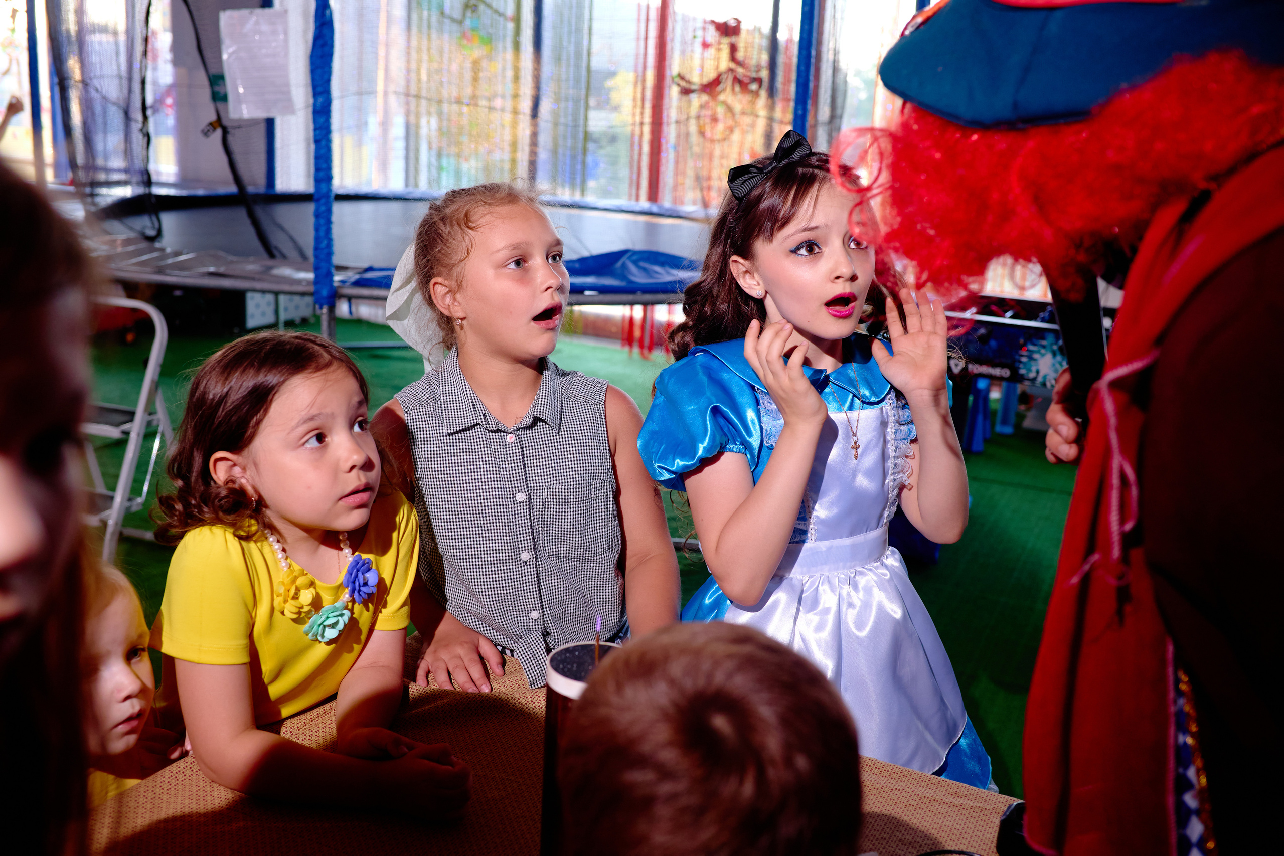 День рождения в детской комнате. Фотограф Выпускные альбомы Таганрог Сергей Коробченко