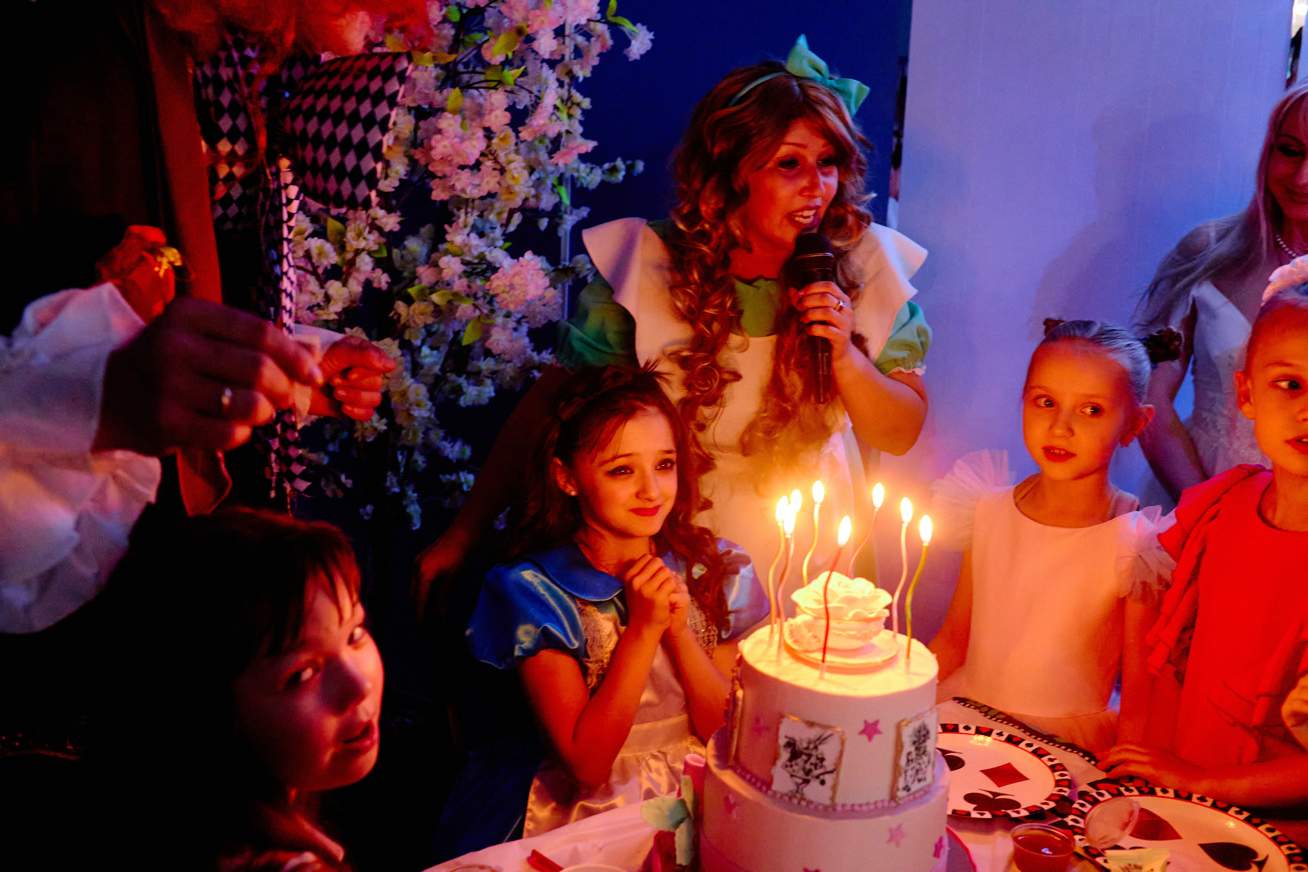 День рождения в детской комнате. Фотограф Выпускные альбомы Таганрог Сергей Коробченко