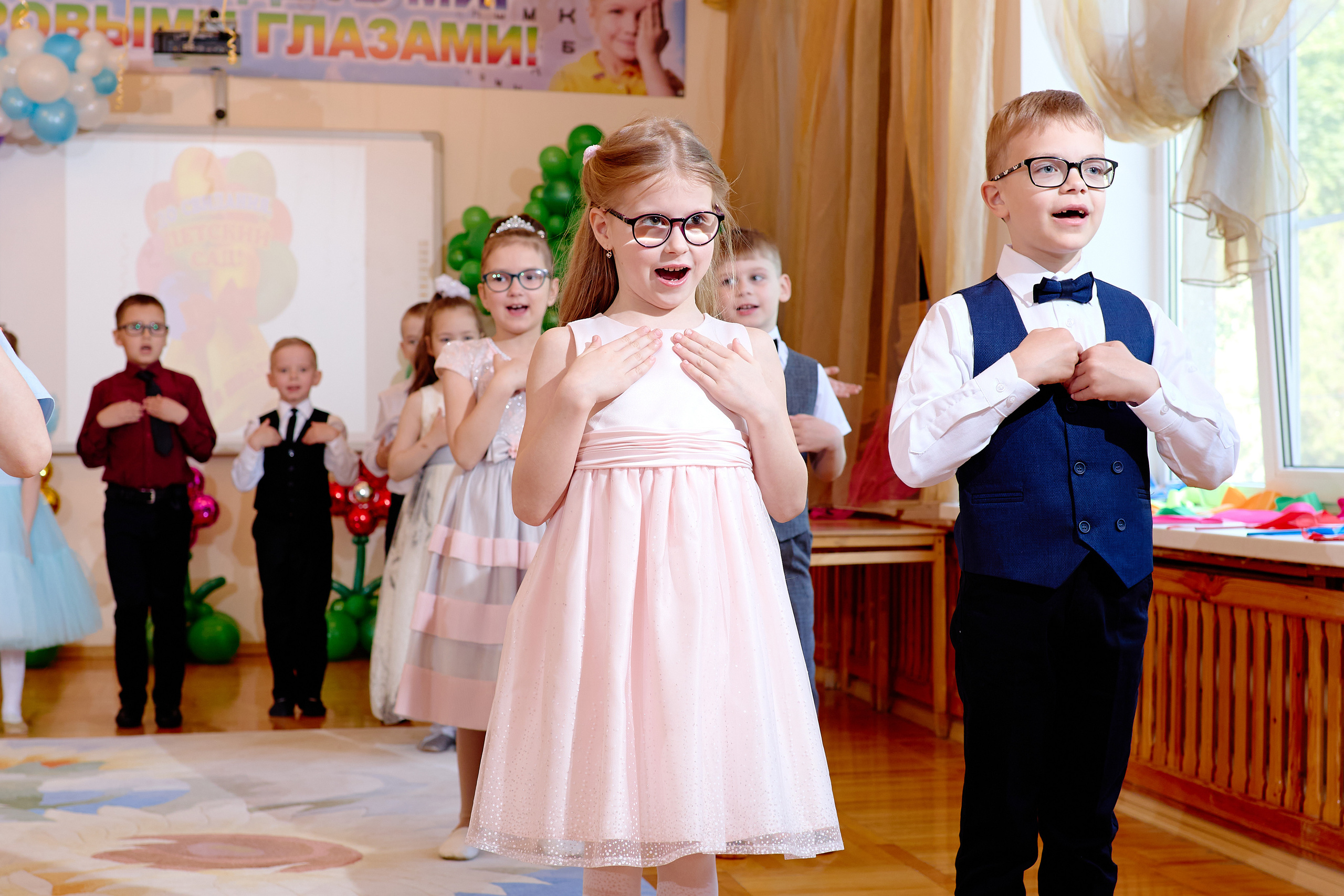 Фотограф выпускной в детском саду таганрог. Фотограф Выпускные альбомы Таганрог Сергей Коробченко