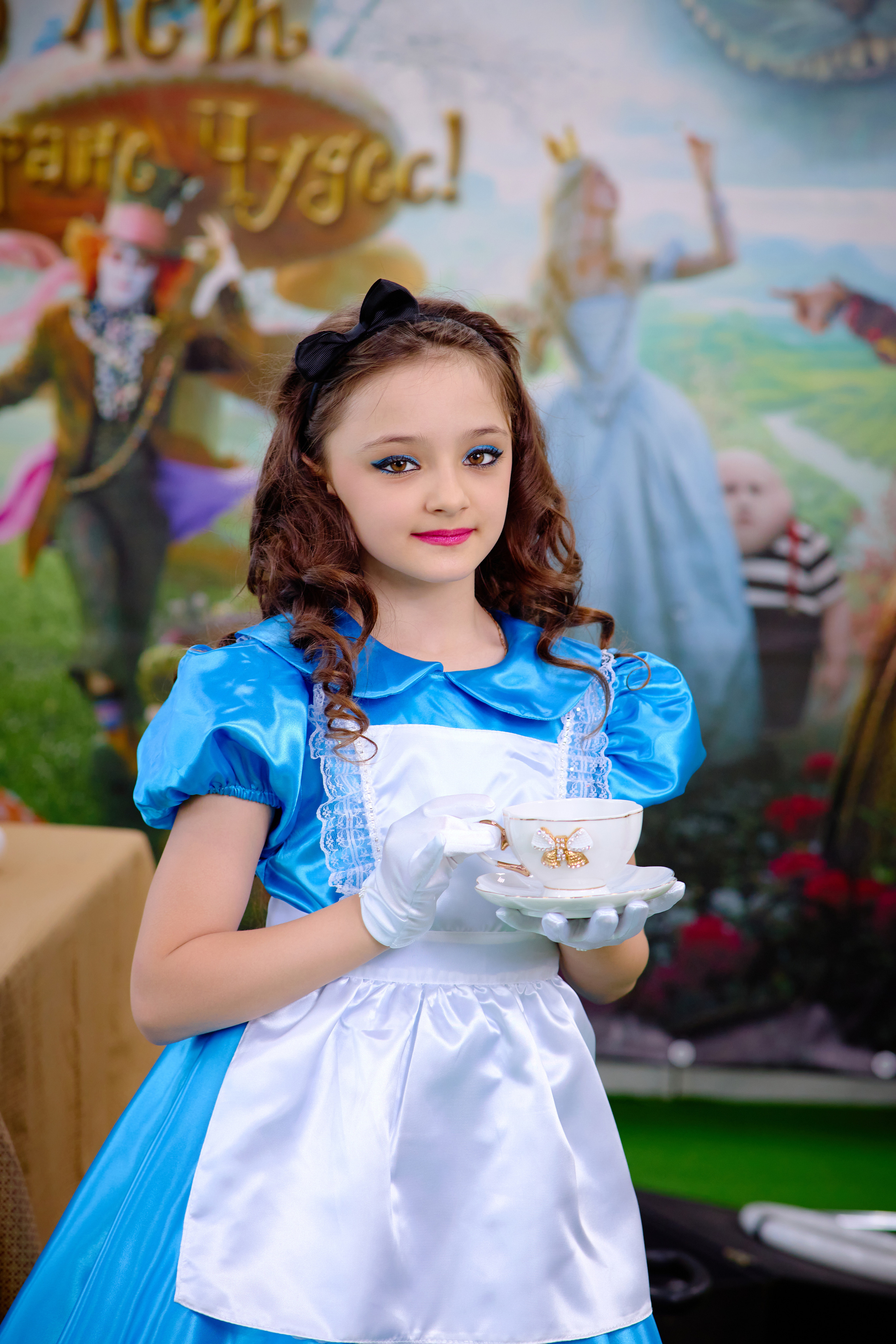 День рождения в детской комнате. Фотограф Выпускные альбомы Таганрог Сергей Коробченко