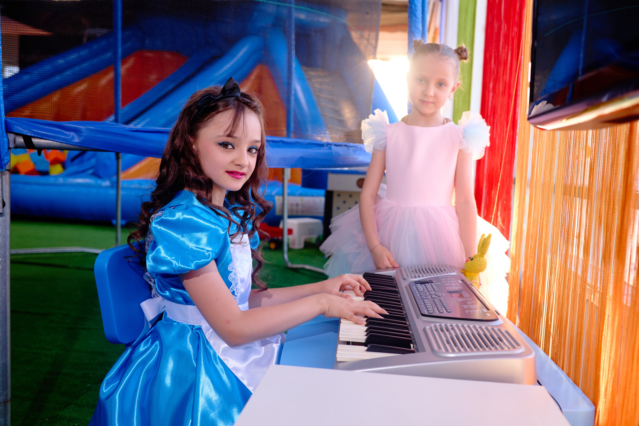 День рождения в детской комнате. Фотограф Выпускные альбомы Таганрог Сергей Коробченко