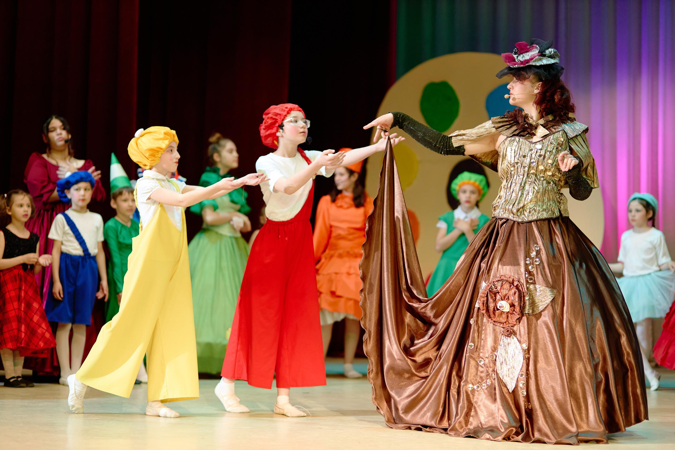 Краски. Фотограф Выпускные альбомы Таганрог Сергей Коробченко