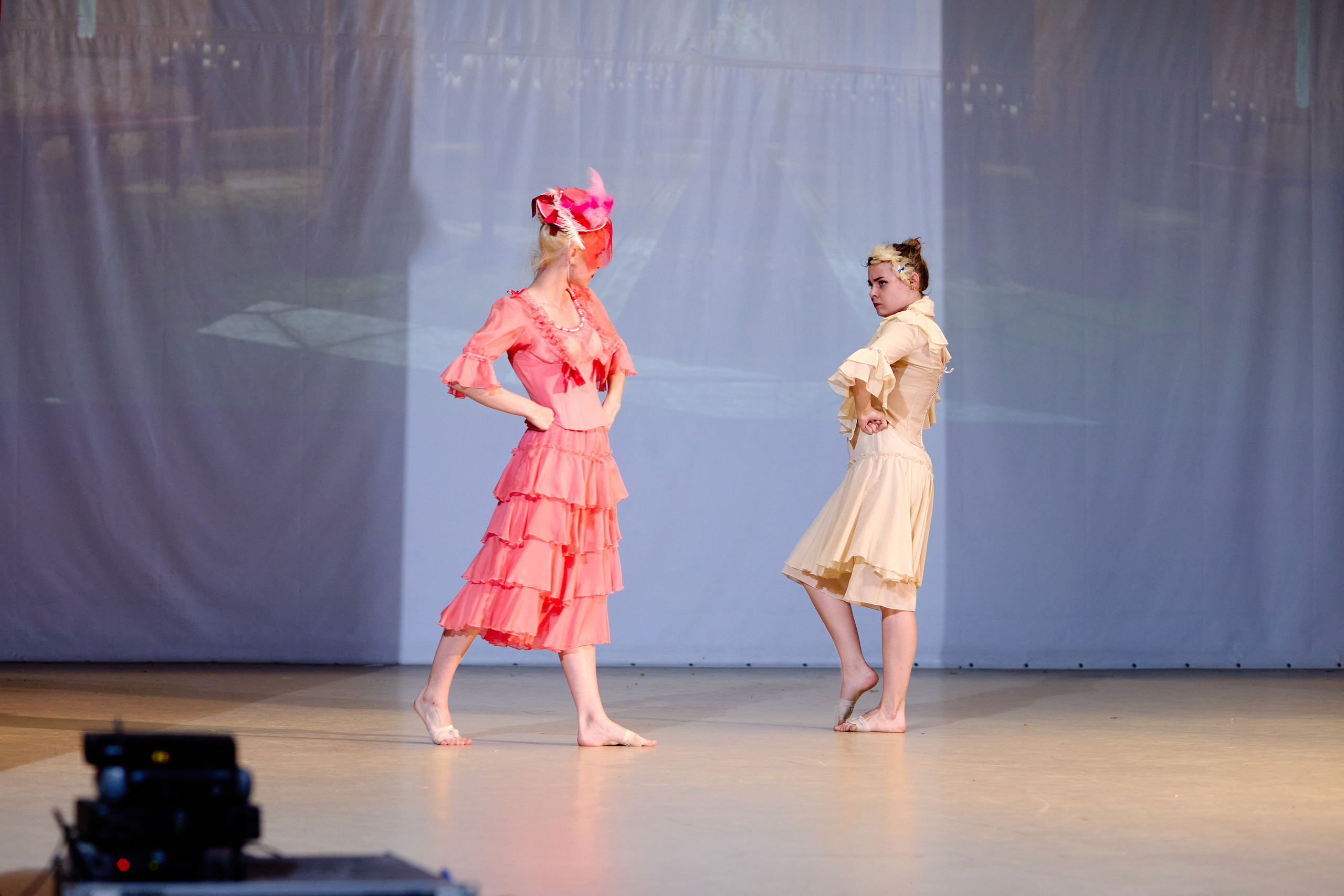 Аврора. Фотограф Выпускные альбомы Таганрог Сергей Коробченко