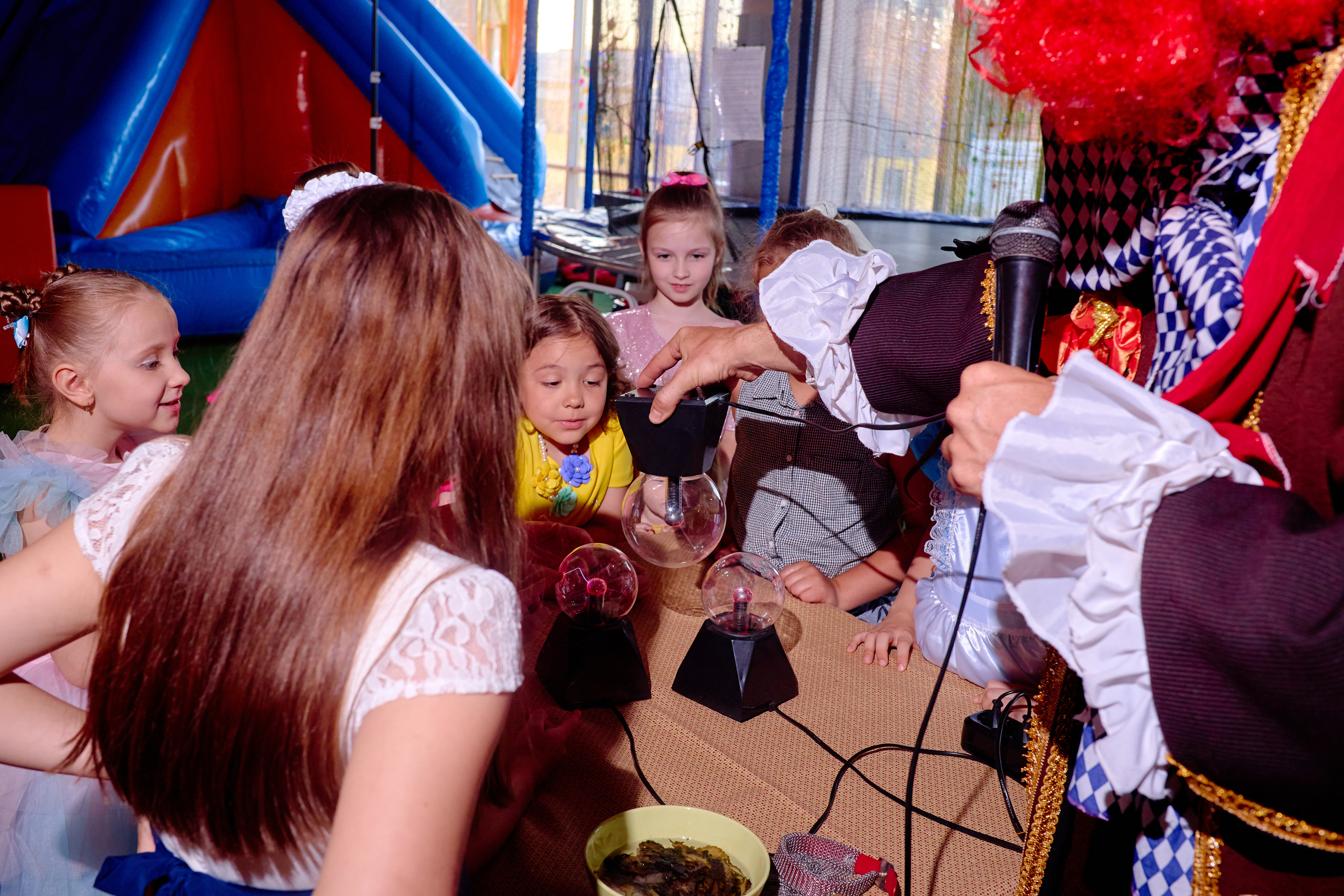 День рождения в детской комнате. Фотограф Выпускные альбомы Таганрог Сергей Коробченко