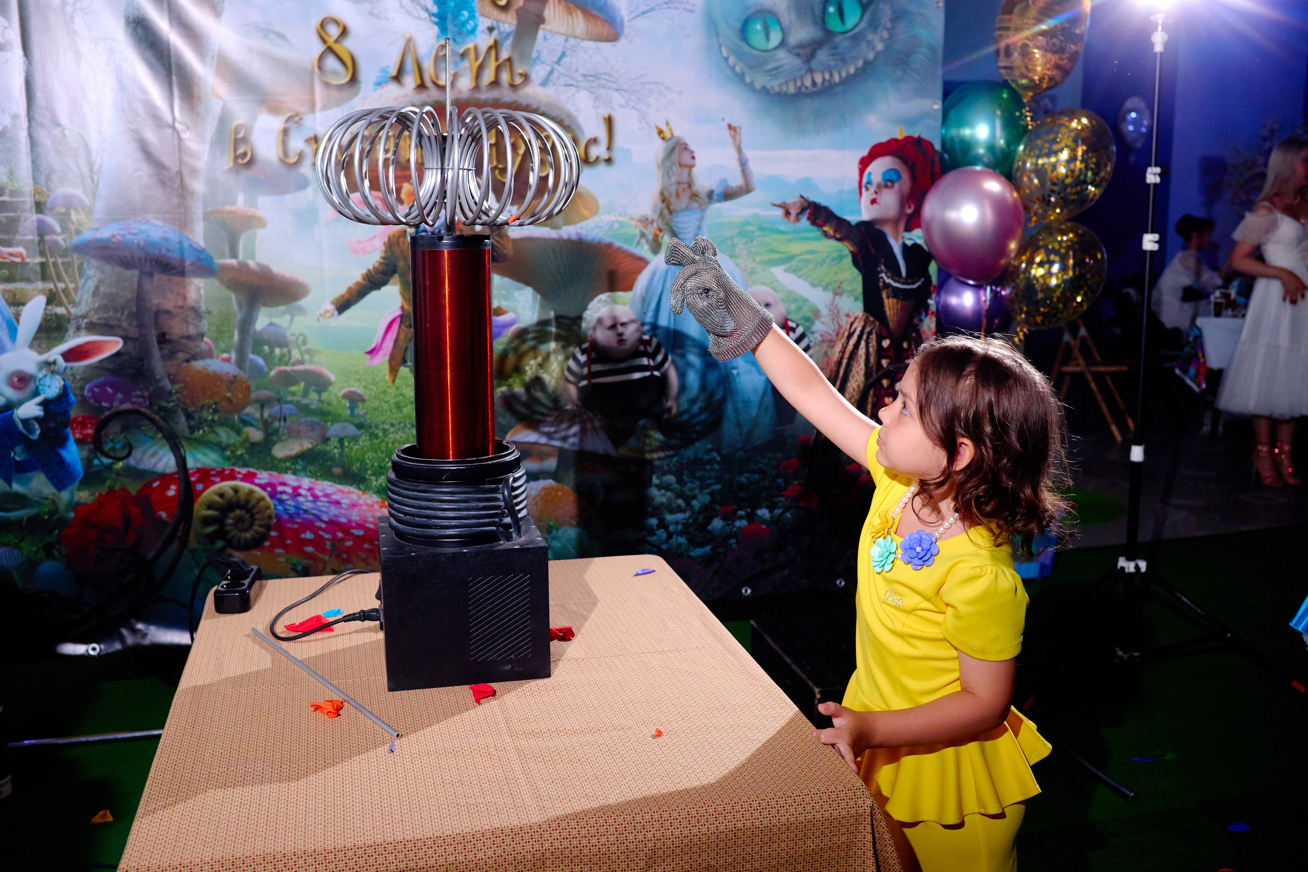 День рождения в детской комнате. Фотограф Выпускные альбомы Таганрог Сергей Коробченко