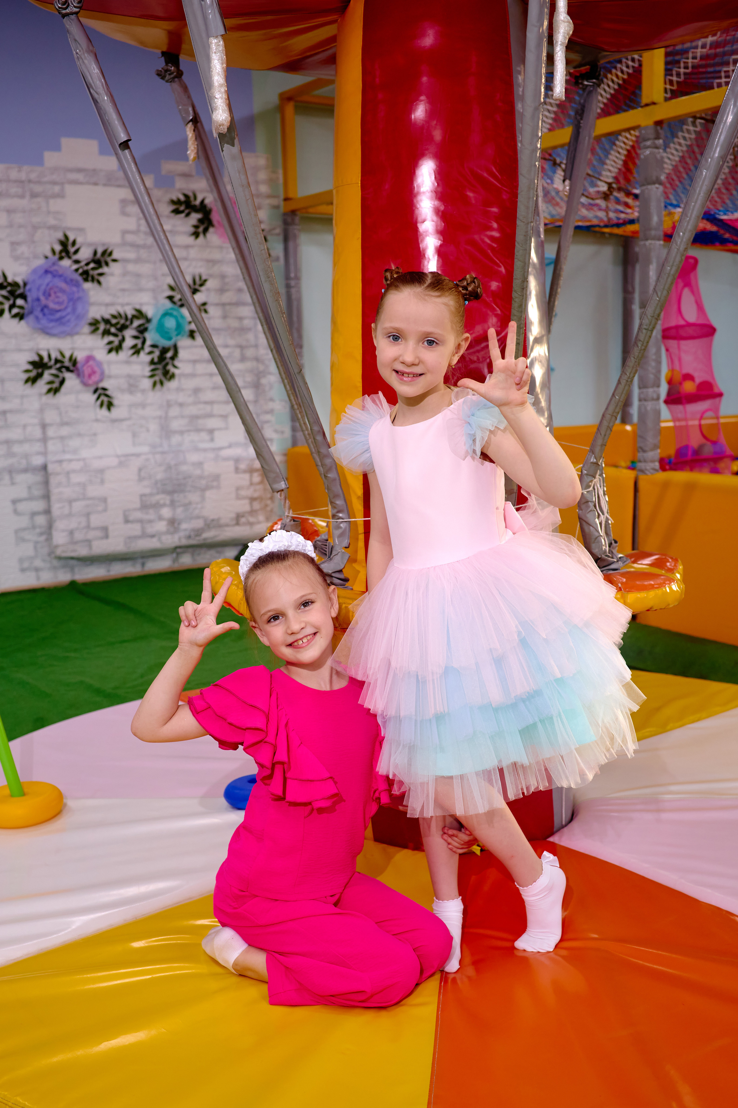 День рождения в детской комнате. Фотограф Выпускные альбомы Таганрог Сергей Коробченко