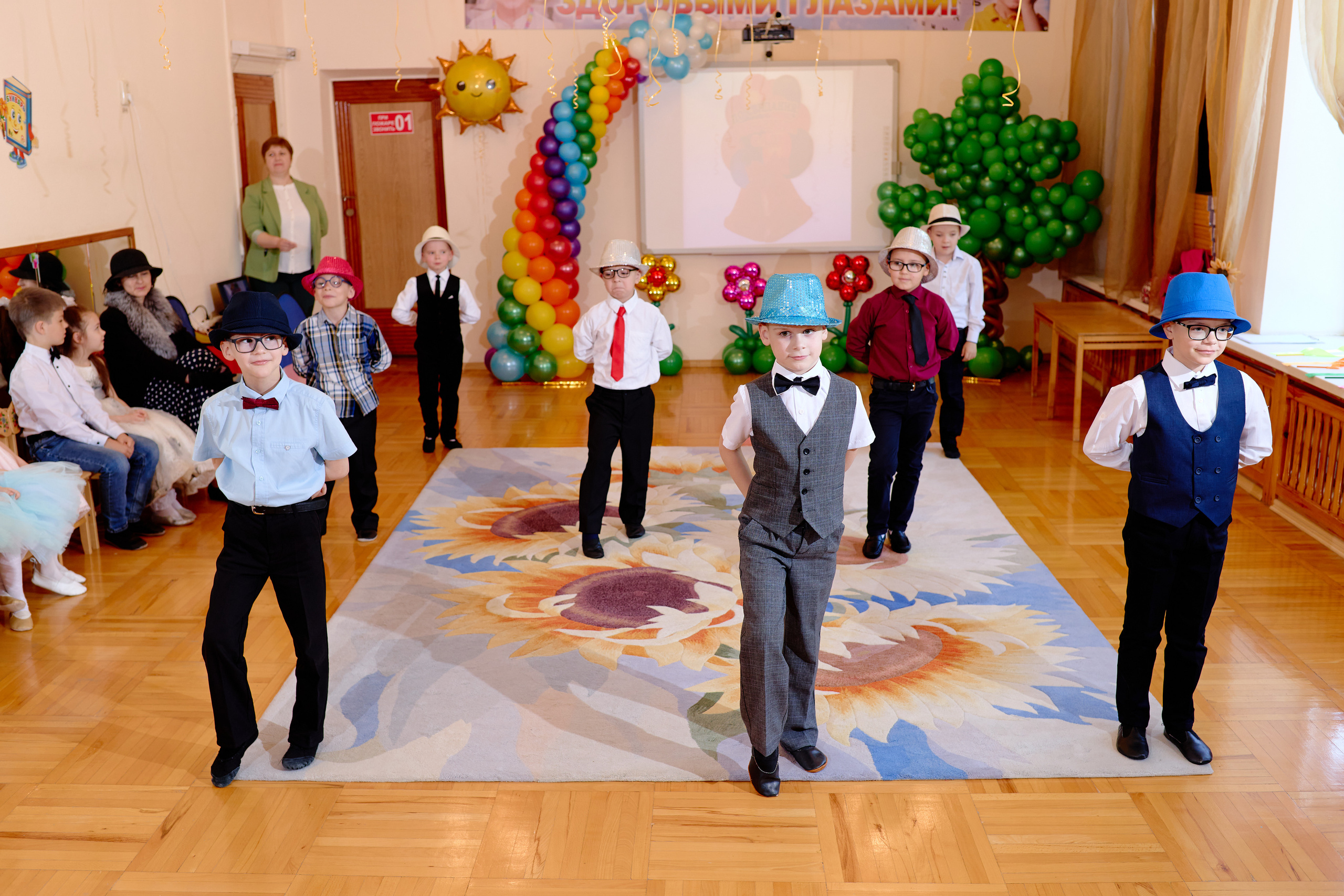 Фотограф выпускной в детском саду таганрог. Фотограф Выпускные альбомы Таганрог Сергей Коробченко