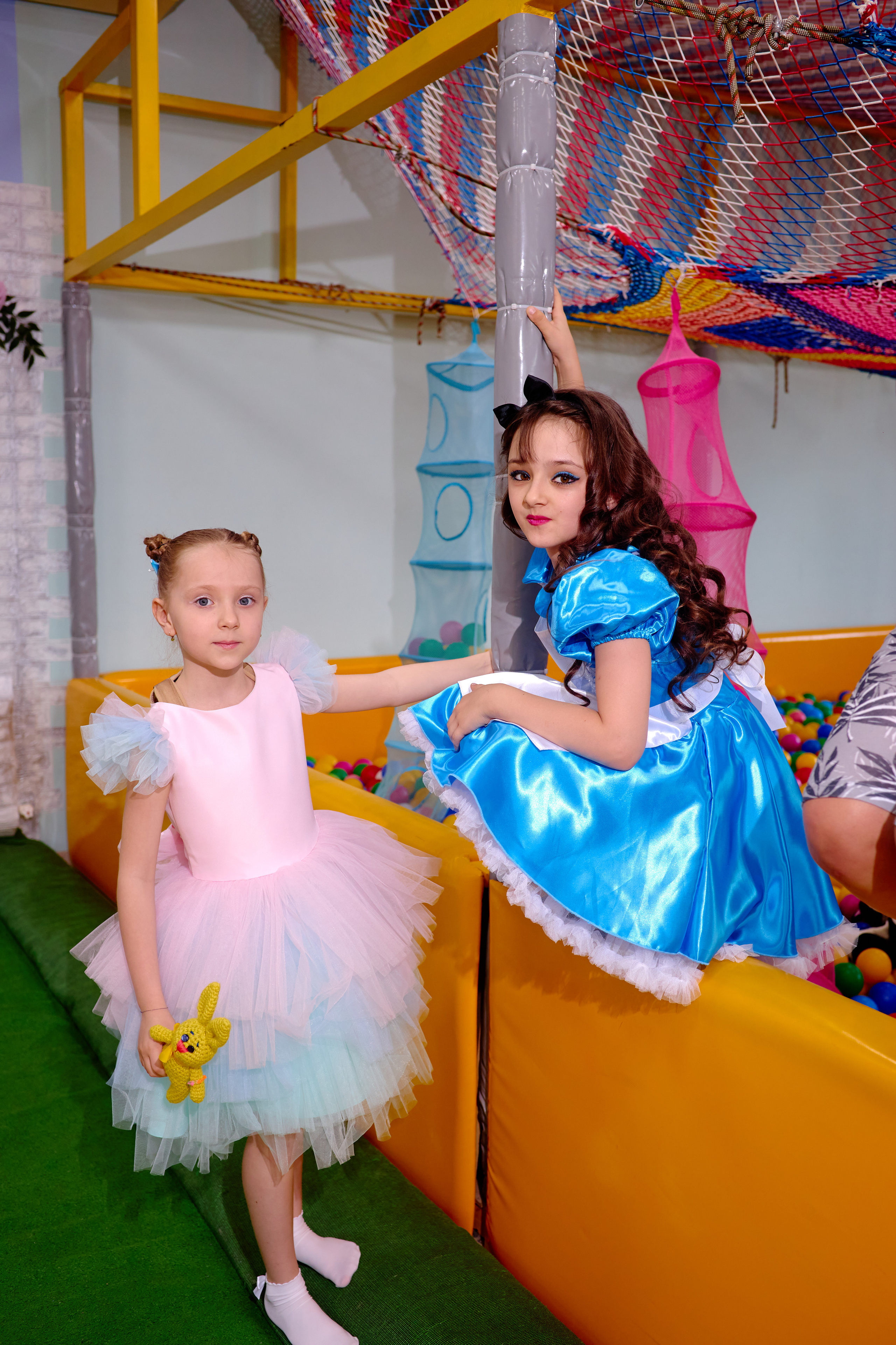 День рождения в детской комнате. Фотограф Выпускные альбомы Таганрог Сергей Коробченко