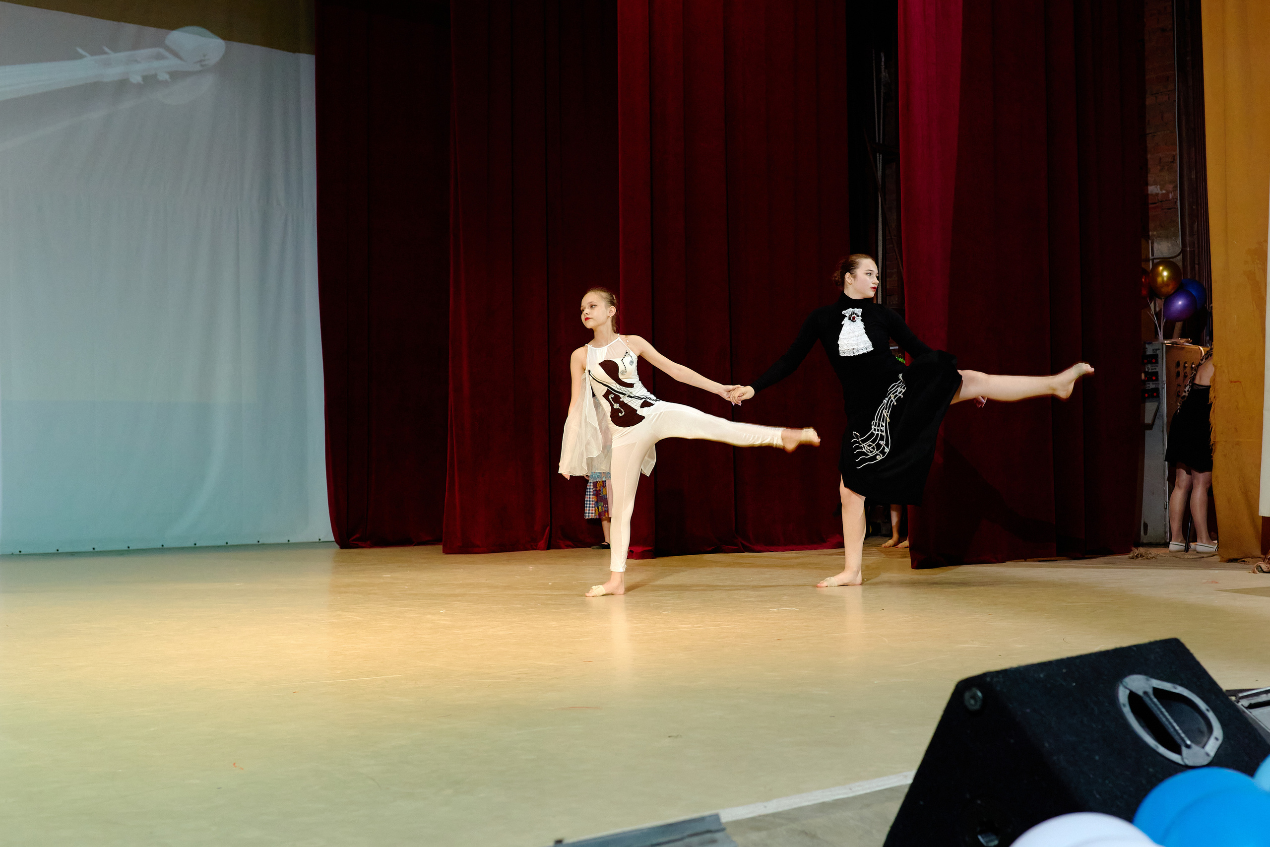 Аврора. Фотограф Выпускные альбомы Таганрог Сергей Коробченко