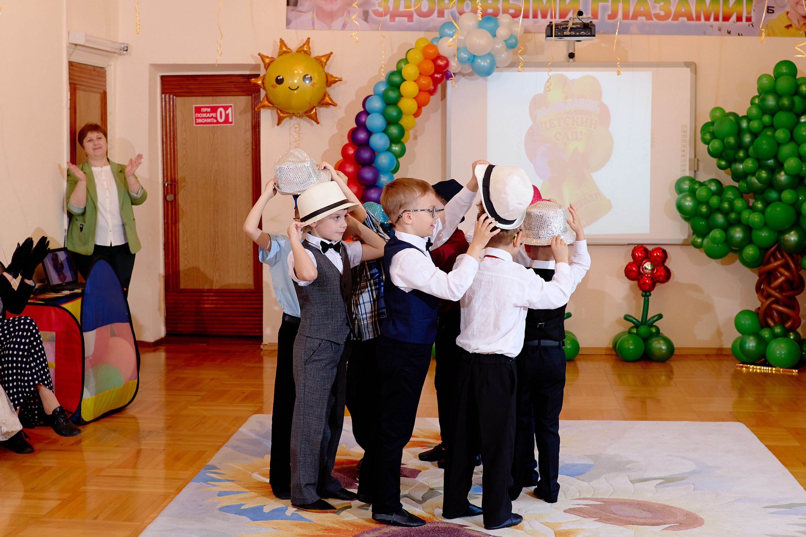 Фотограф выпускной в детском саду таганрог. Фотограф Выпускные альбомы Таганрог Сергей Коробченко