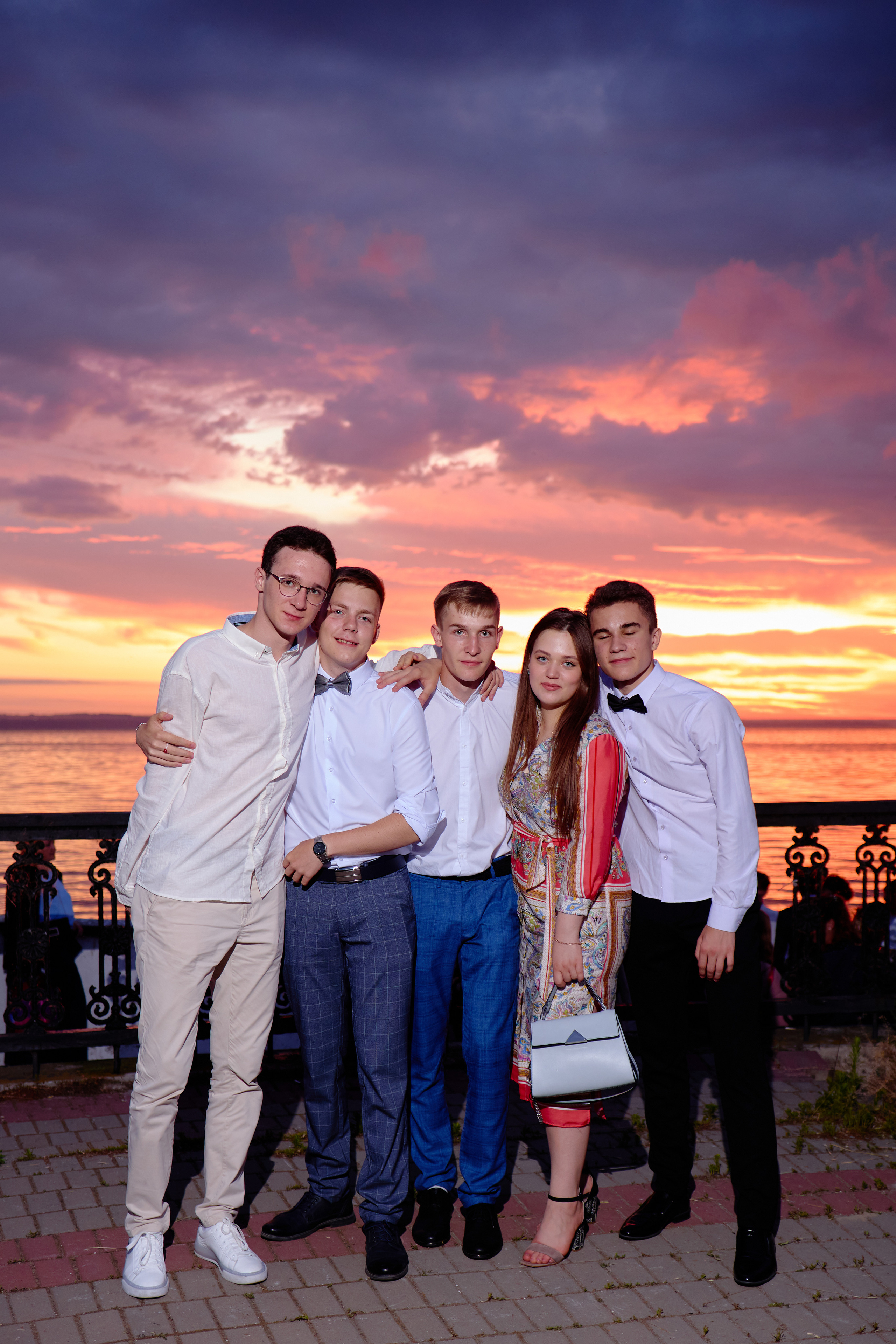 Фотограф на выпускной. Фотограф Выпускные альбомы Таганрог Сергей Коробченко