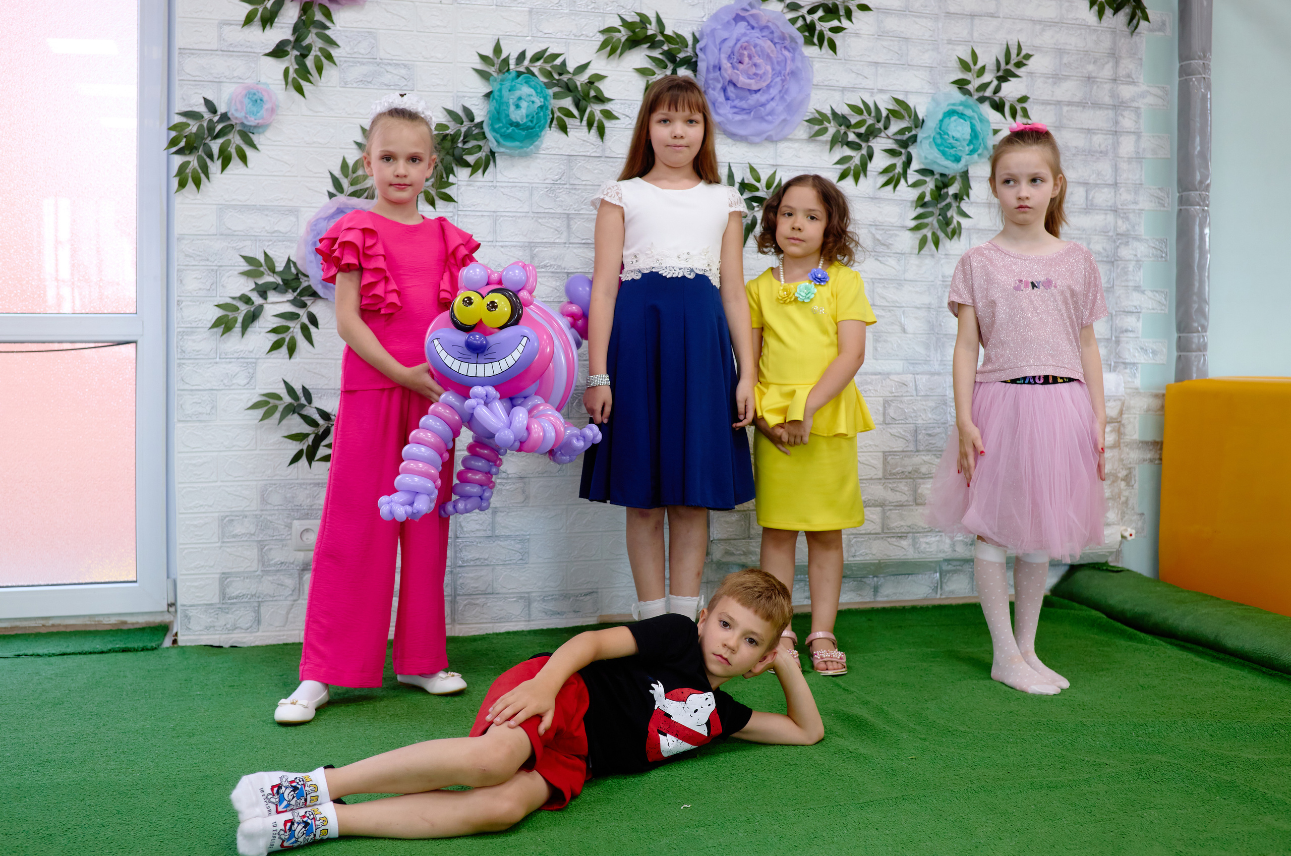 День рождения в детской комнате. Фотограф Выпускные альбомы Таганрог Сергей Коробченко