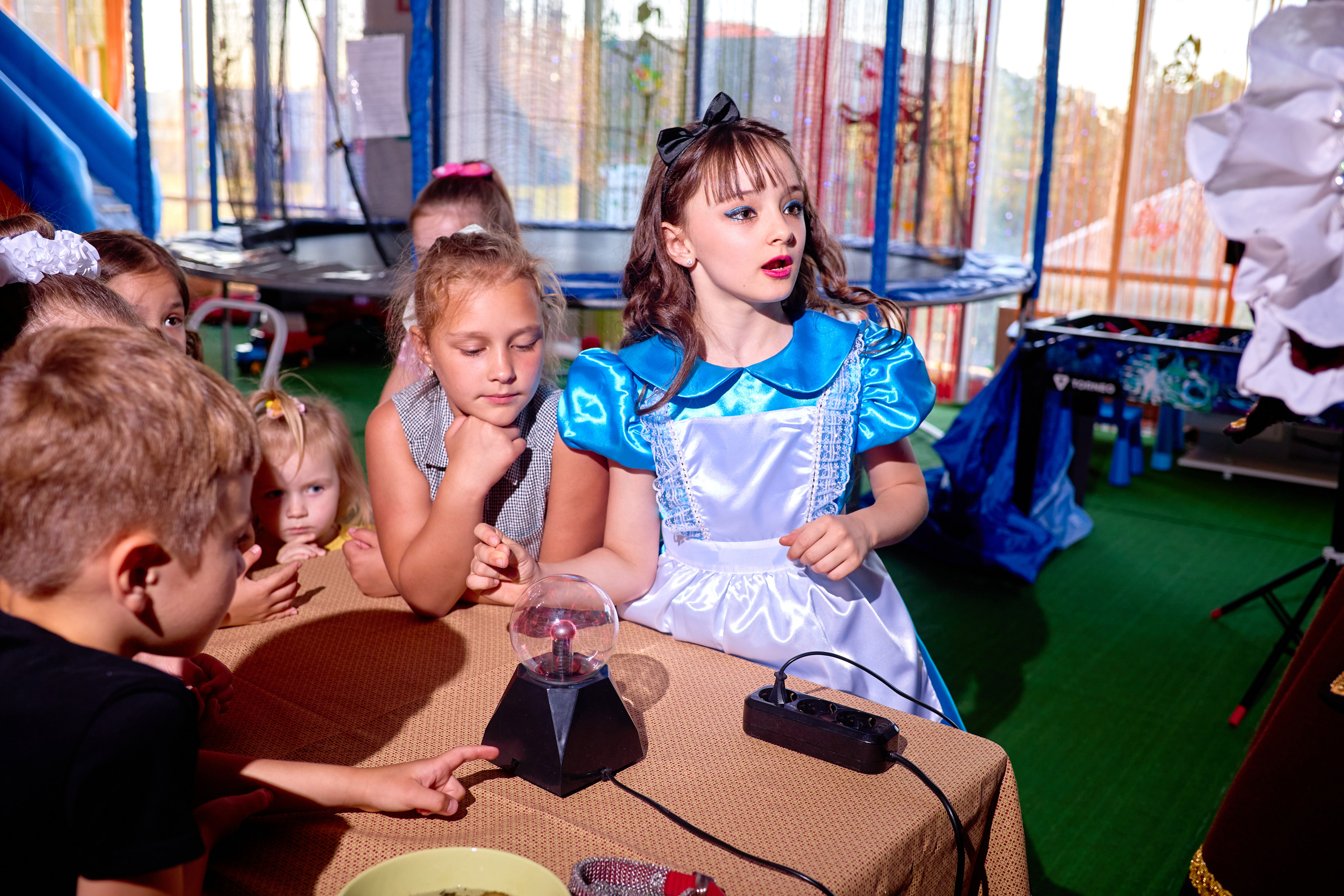 День рождения в детской комнате. Фотограф Выпускные альбомы Таганрог Сергей Коробченко