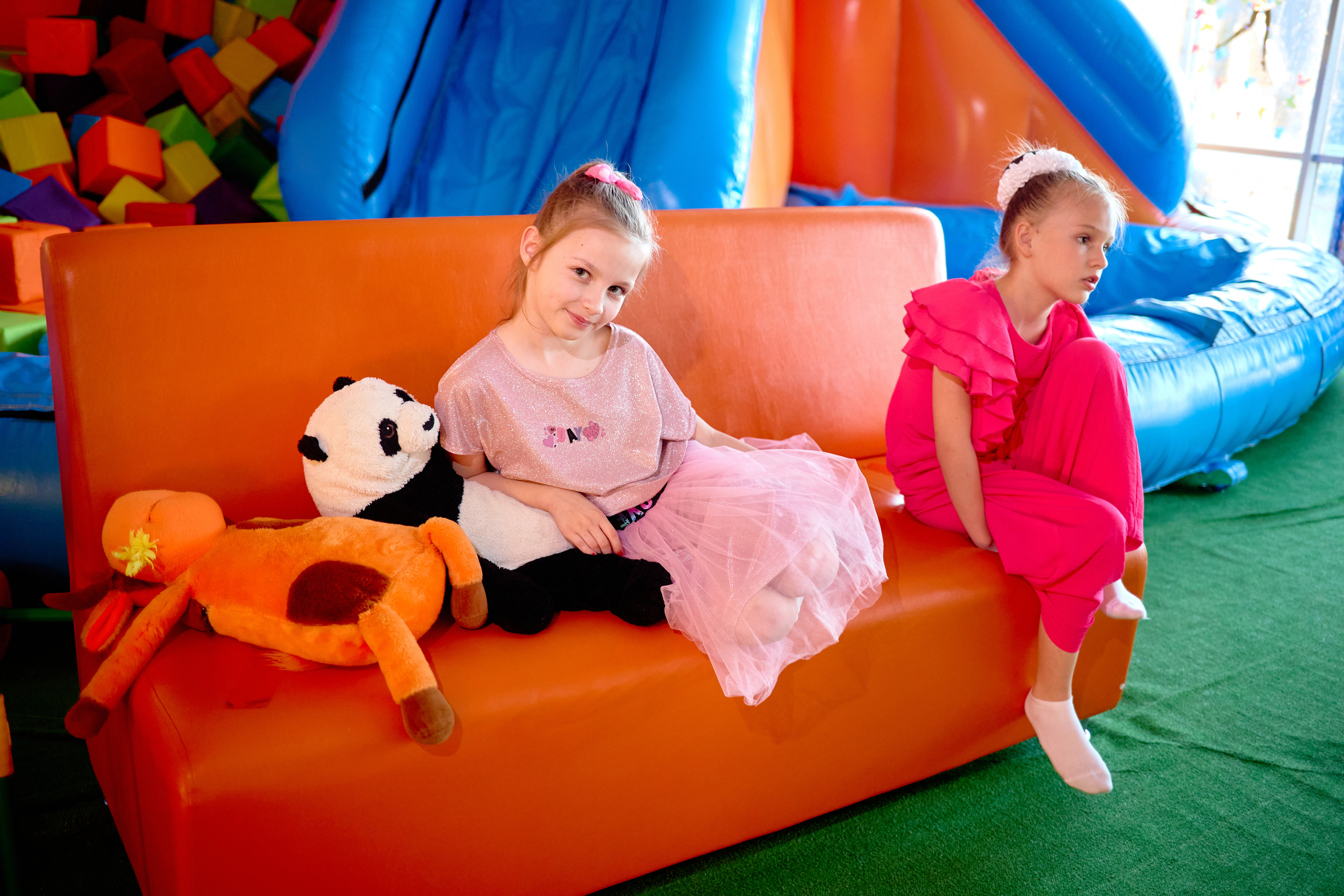 День рождения в детской комнате. Фотограф Выпускные альбомы Таганрог Сергей Коробченко