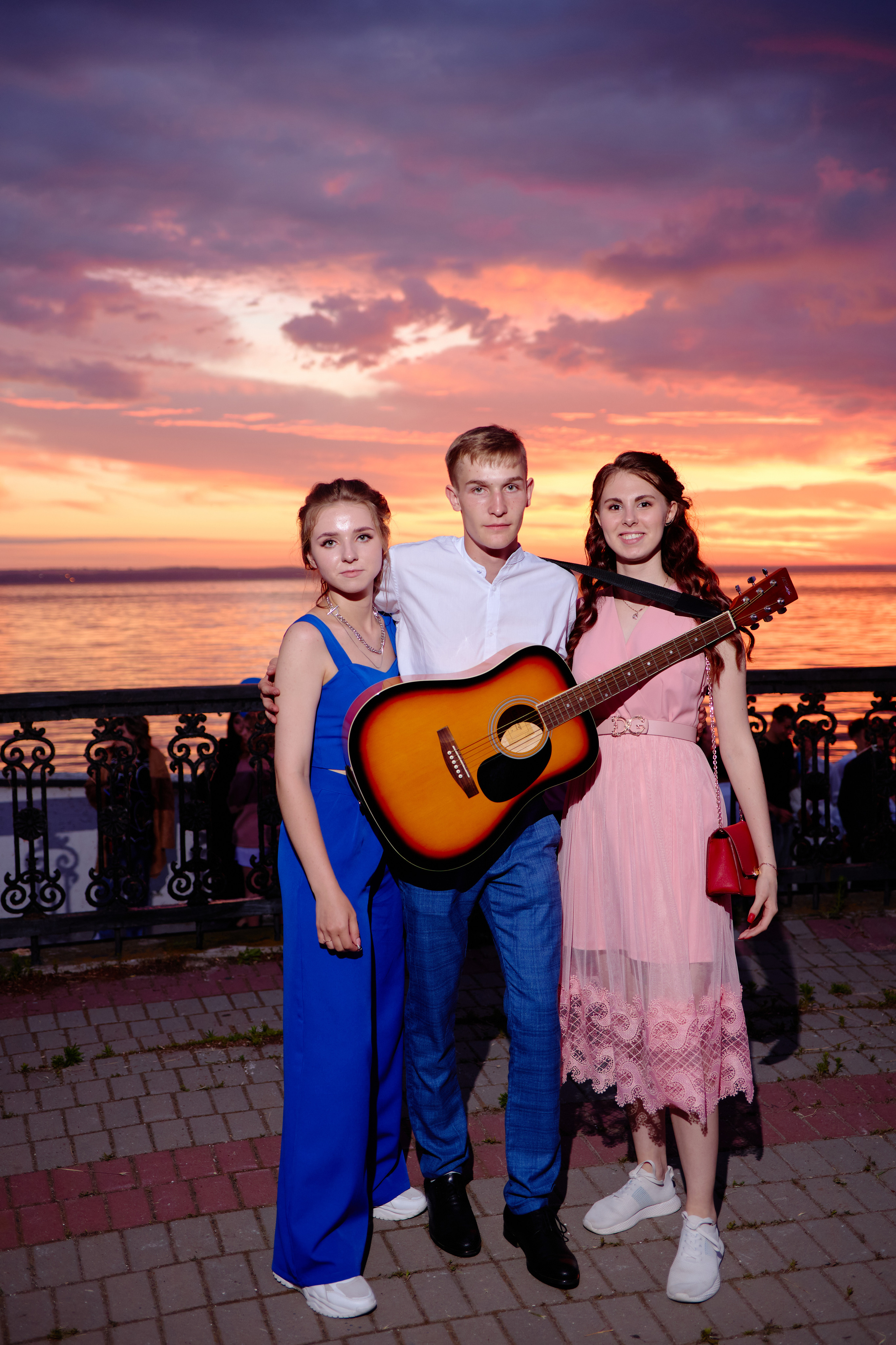 Фотограф на выпускной. Фотограф Выпускные альбомы Таганрог Сергей Коробченко