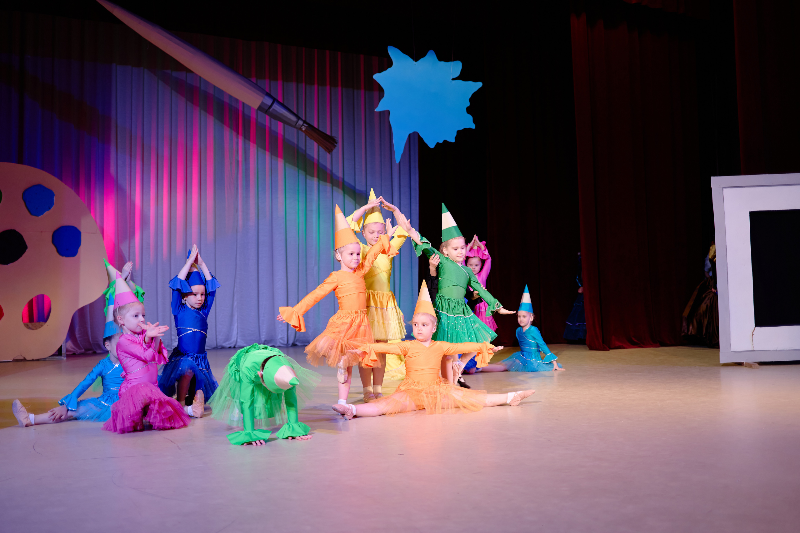 Краски. Фотограф Выпускные альбомы Таганрог Сергей Коробченко