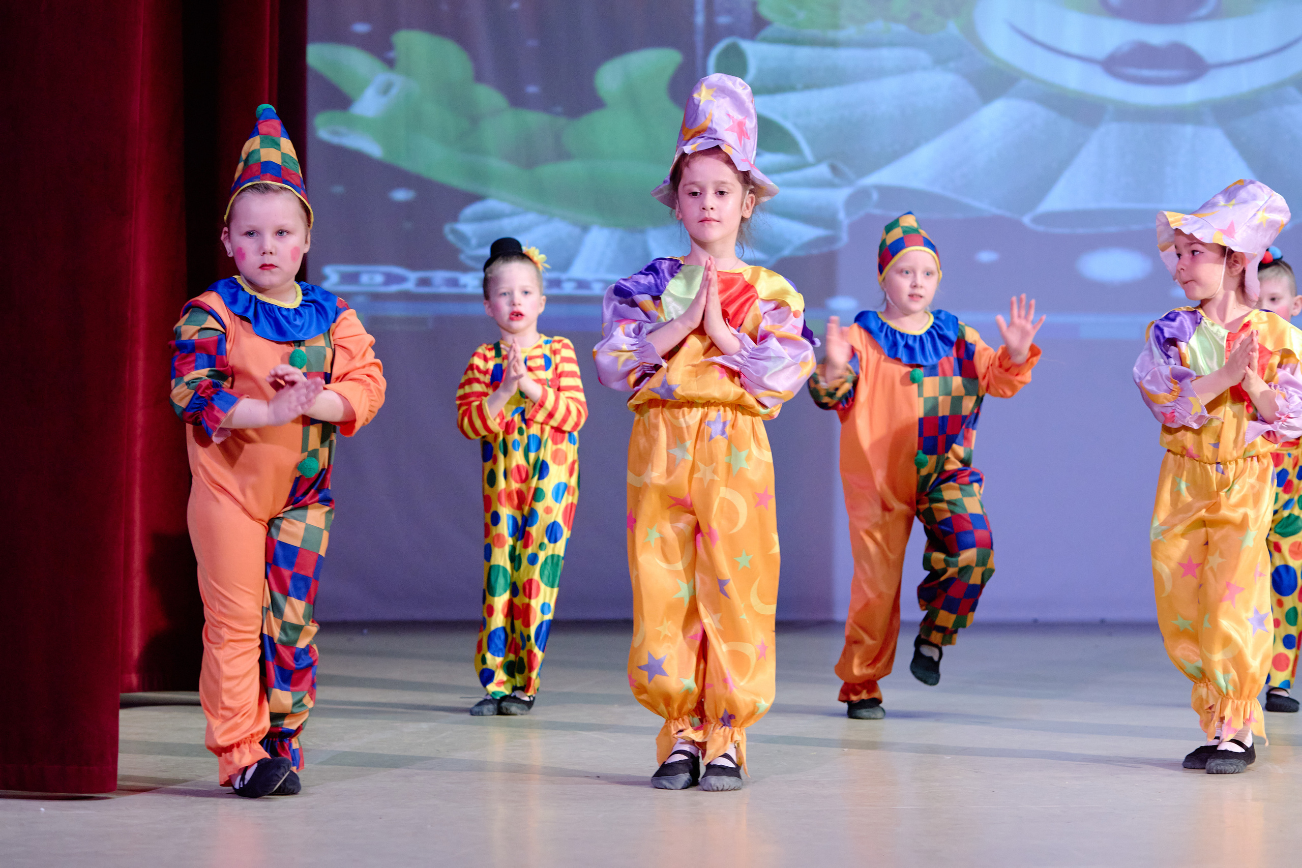 Аврора. Фотограф Выпускные альбомы Таганрог Сергей Коробченко