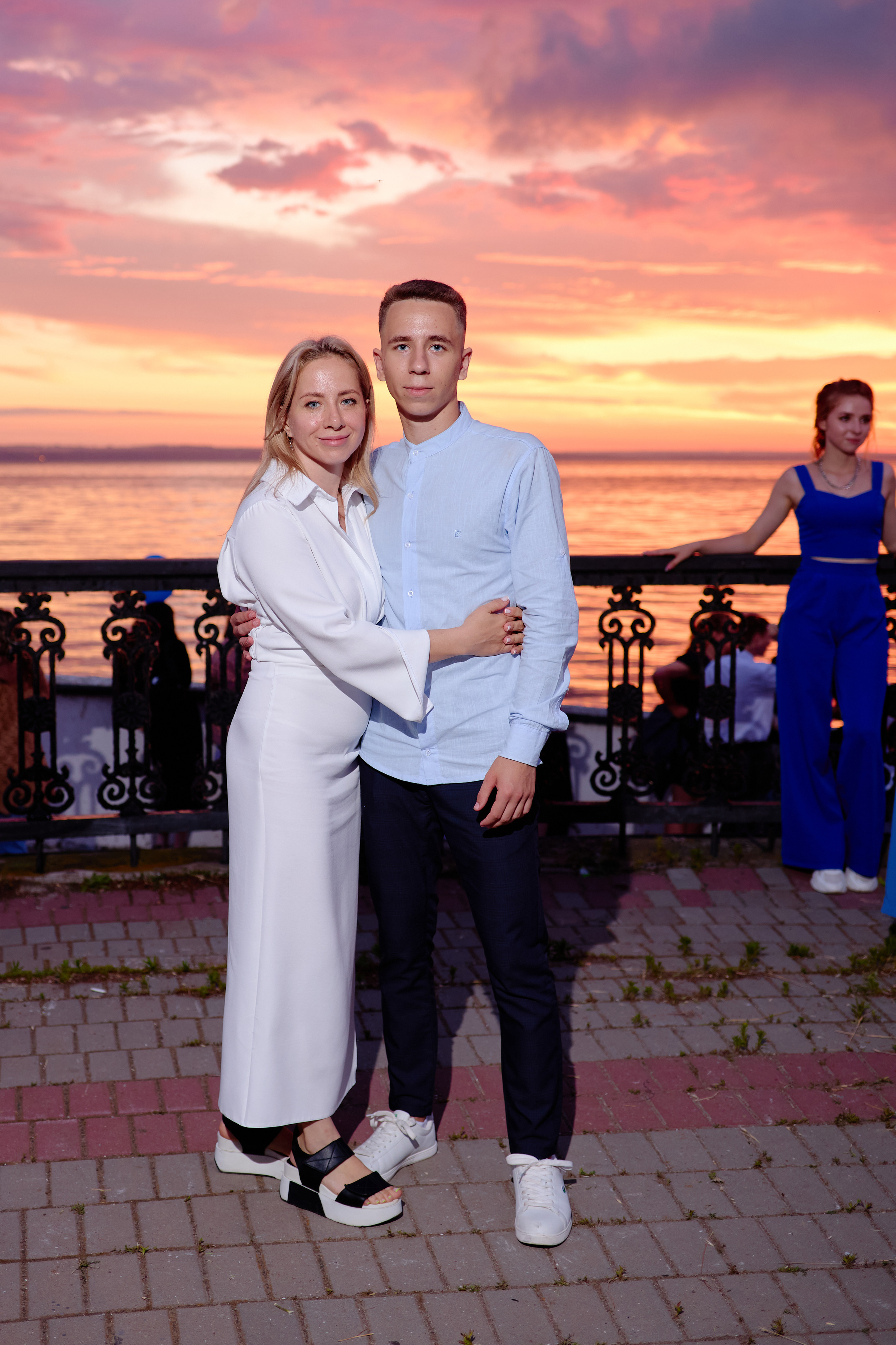 Фотограф на выпускной. Фотограф Выпускные альбомы Таганрог Сергей Коробченко