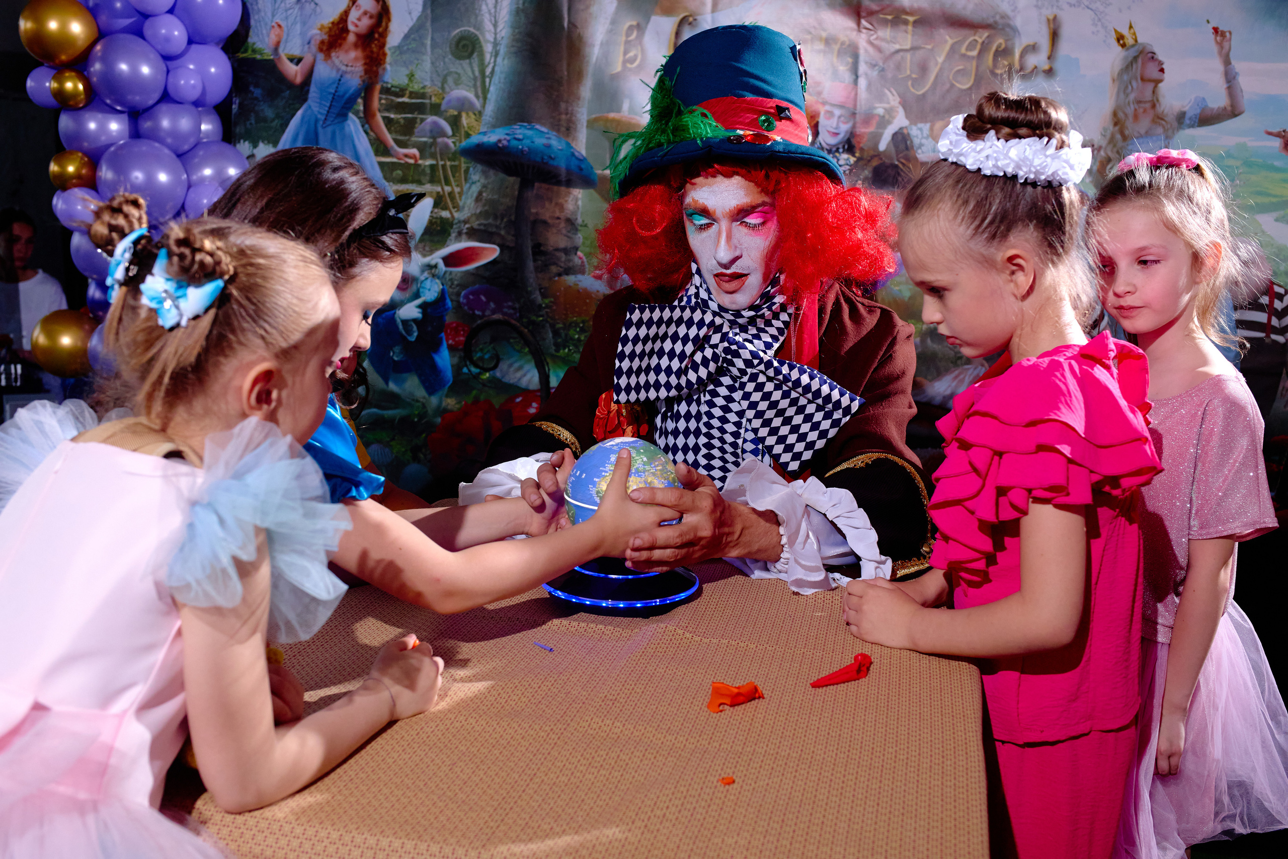 День рождения в детской комнате. Фотограф Выпускные альбомы Таганрог Сергей Коробченко
