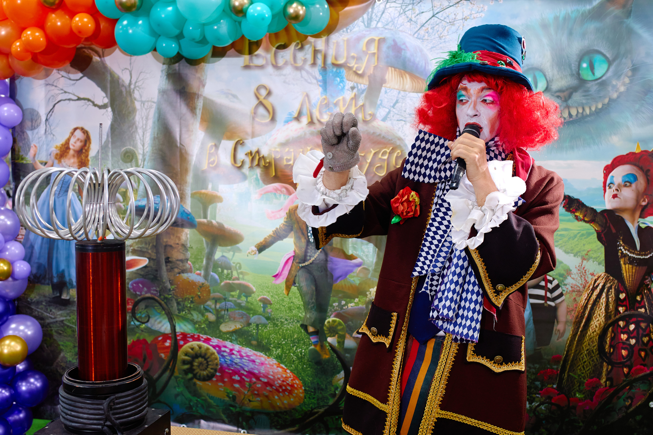 День рождения в детской комнате. Фотограф Выпускные альбомы Таганрог Сергей Коробченко