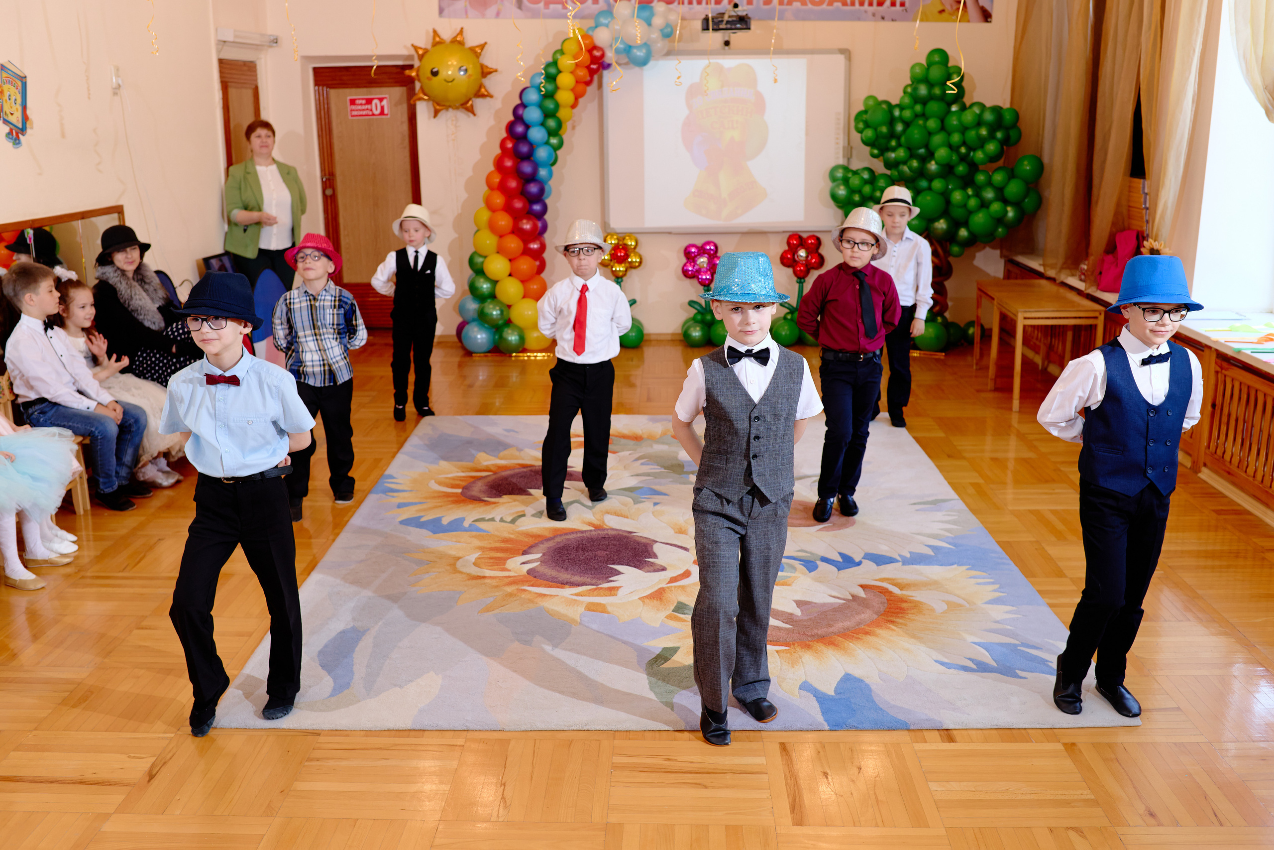 Фотограф выпускной в детском саду таганрог. Фотограф Выпускные альбомы Таганрог Сергей Коробченко