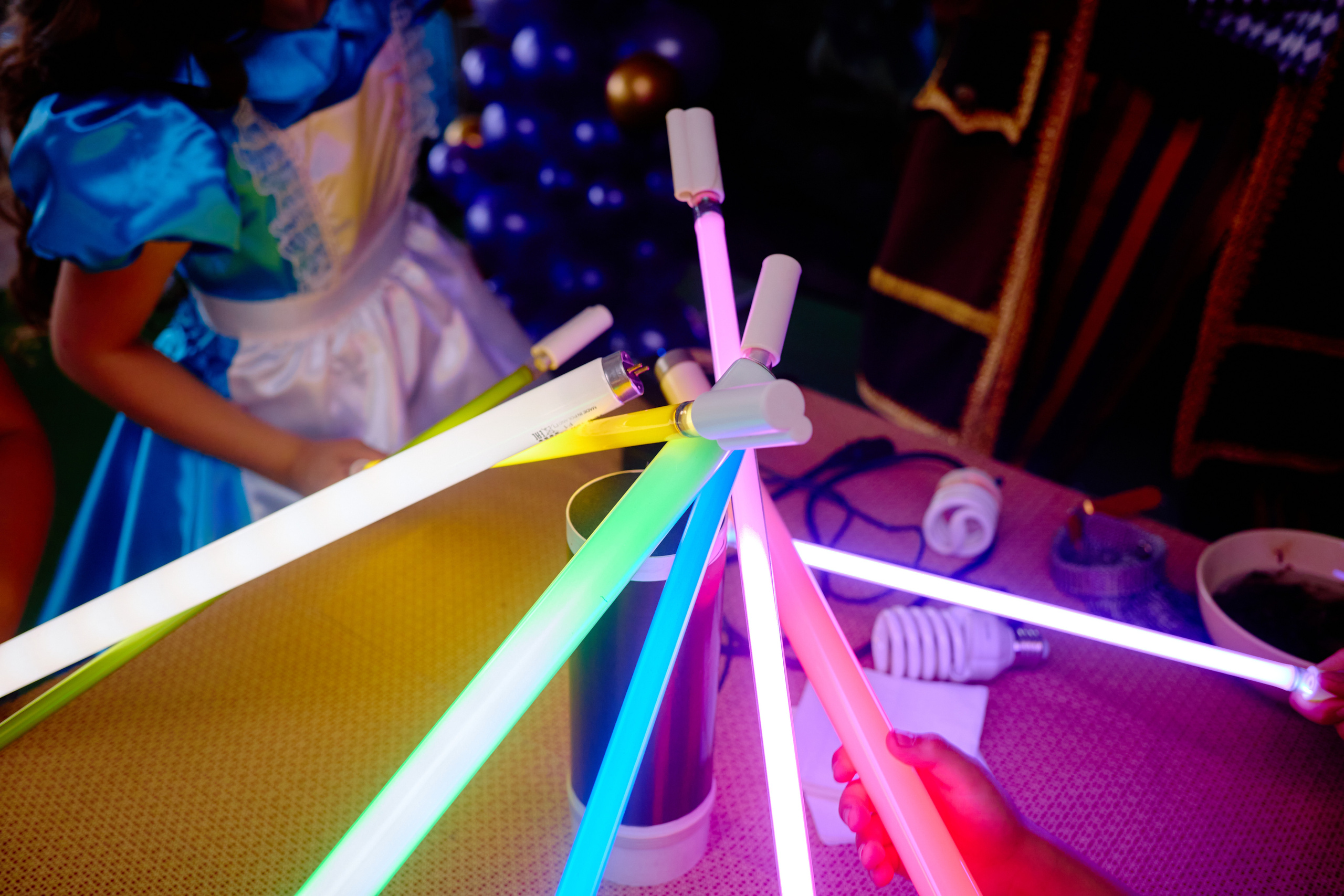 День рождения в детской комнате. Фотограф Выпускные альбомы Таганрог Сергей Коробченко