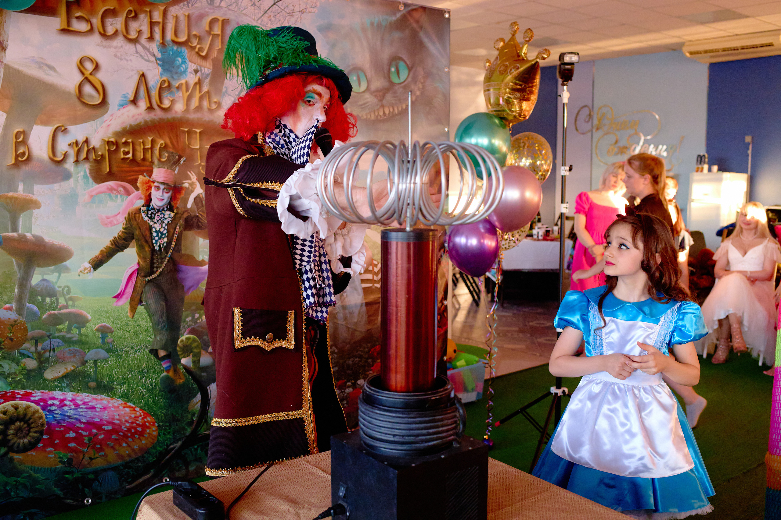 День рождения в детской комнате. Фотограф Выпускные альбомы Таганрог Сергей Коробченко