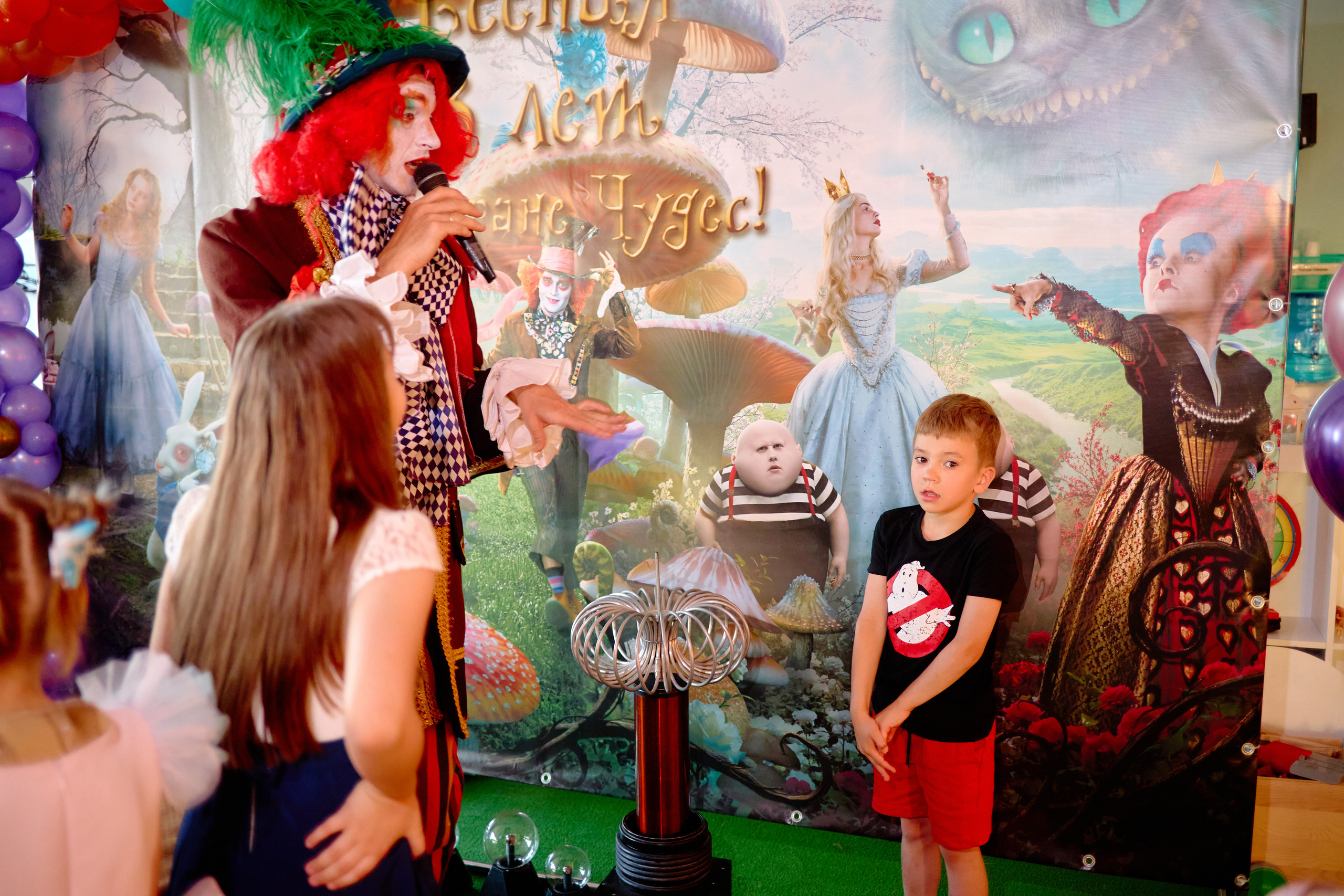 День рождения в детской комнате. Фотограф Выпускные альбомы Таганрог Сергей Коробченко