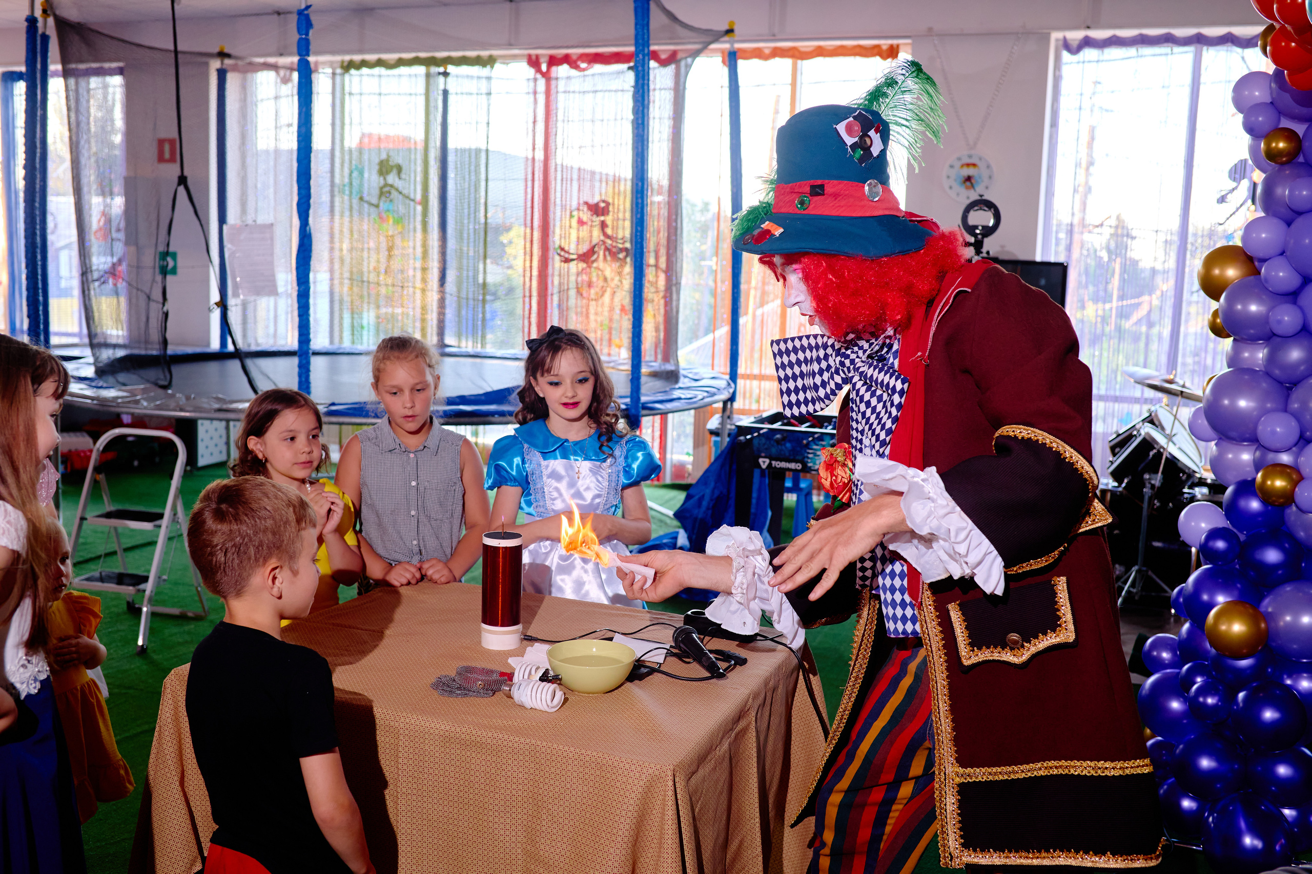 День рождения в детской комнате. Фотограф Выпускные альбомы Таганрог Сергей Коробченко