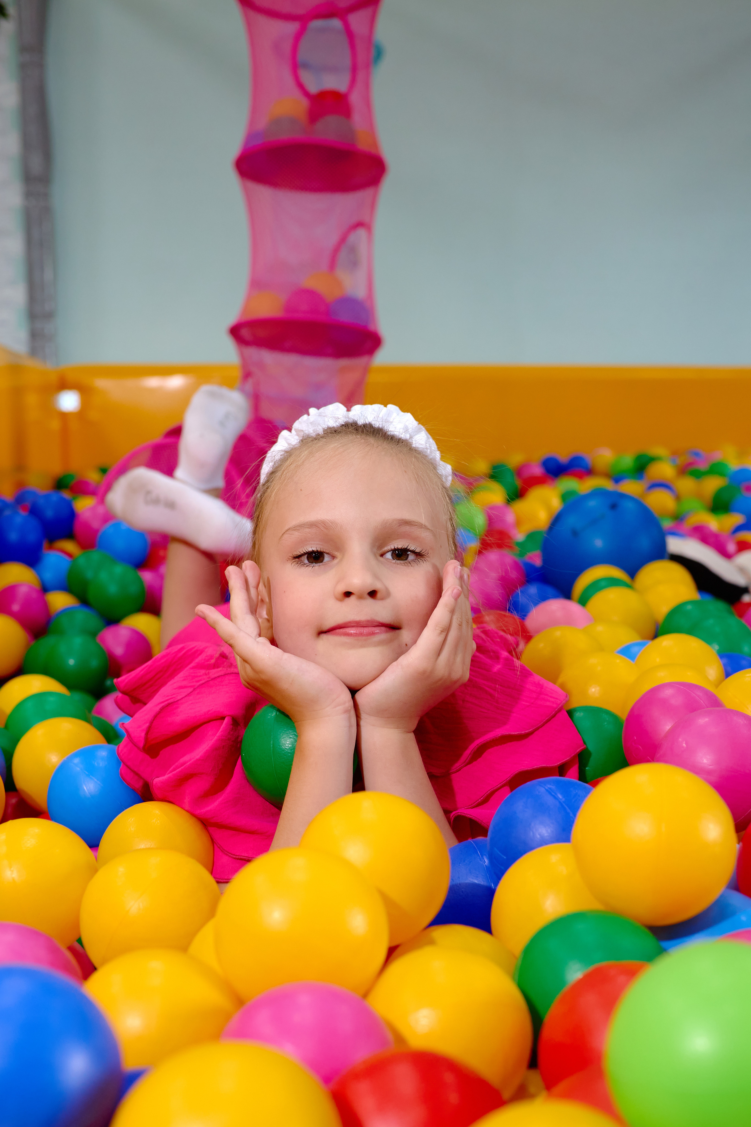 День рождения в детской комнате. Фотограф Выпускные альбомы Таганрог Сергей Коробченко