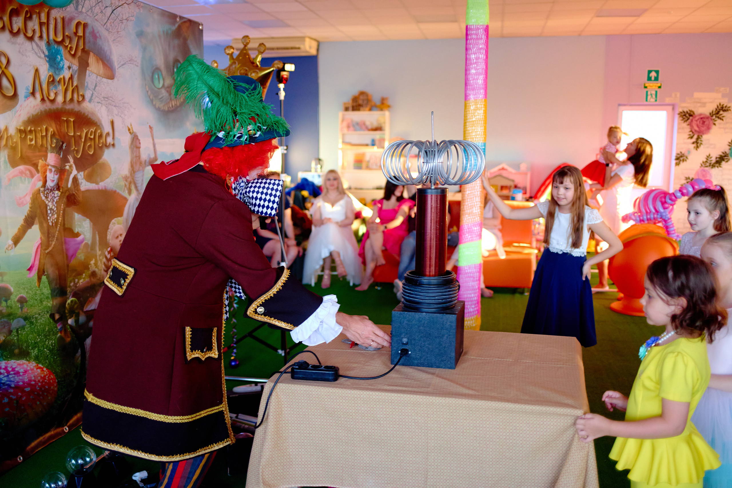 День рождения в детской комнате. Фотограф Выпускные альбомы Таганрог Сергей Коробченко